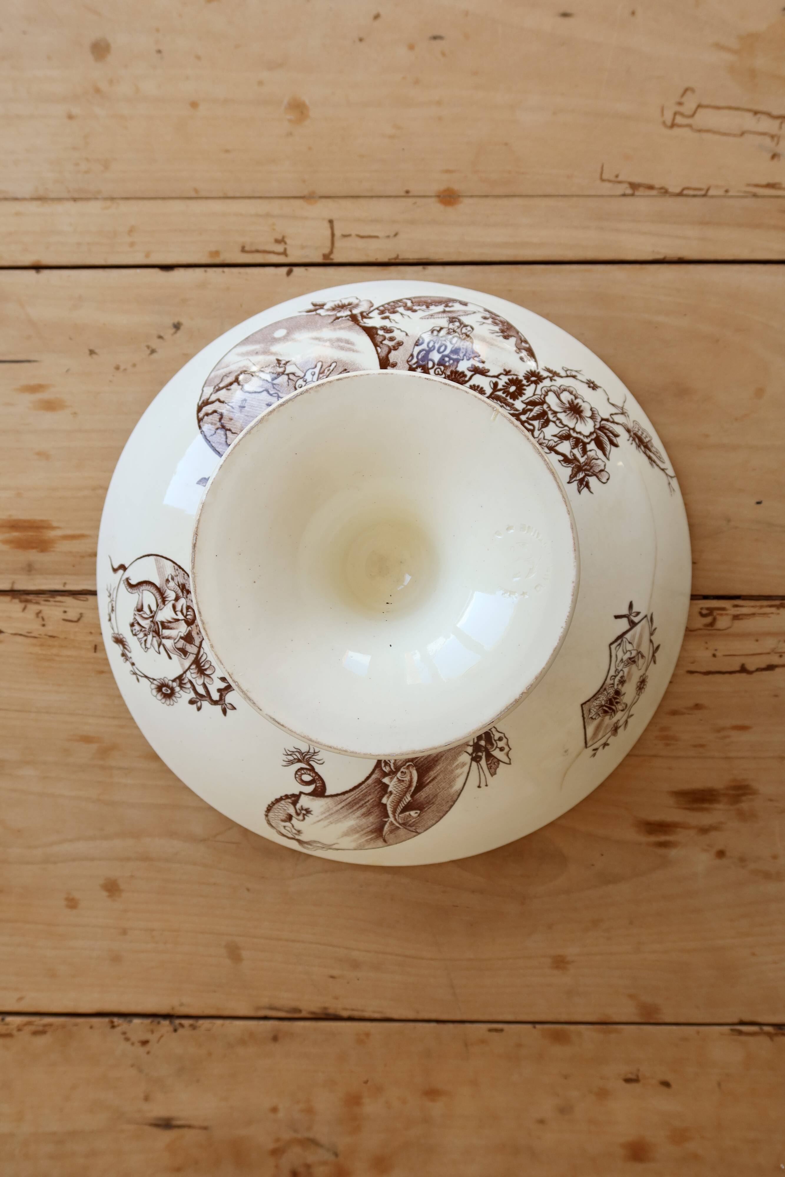 Antique compote dish made of ironstone, ivory and sepia, Clairefontaine with oriental decoration.