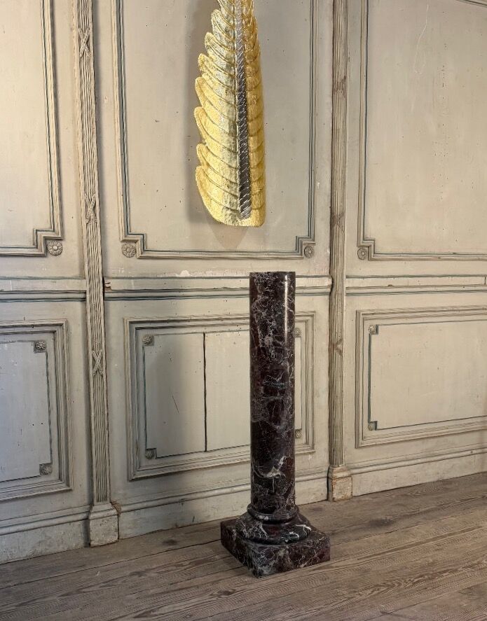 Levento marble column, around 1880