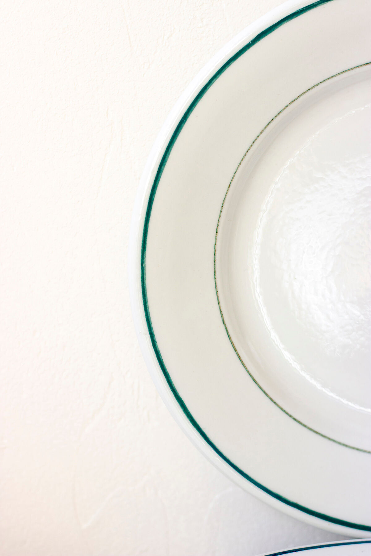 3 dessert plates bordered green - Pyroblan