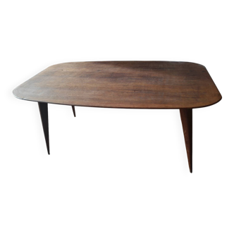 Table scandinave