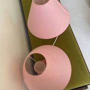 Lot 2 lampes de chevet rose bonbon