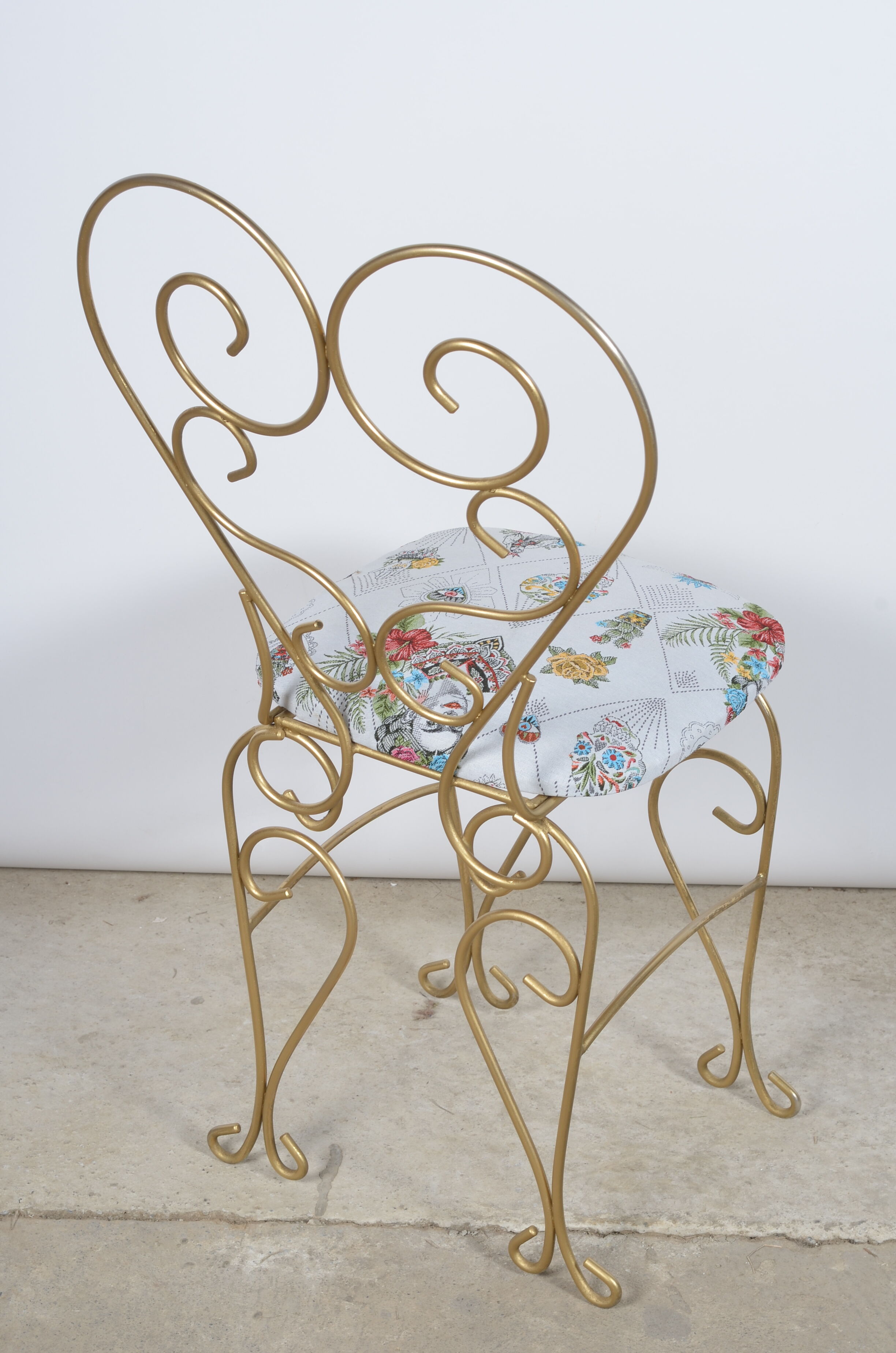 Chaise dossier coeur