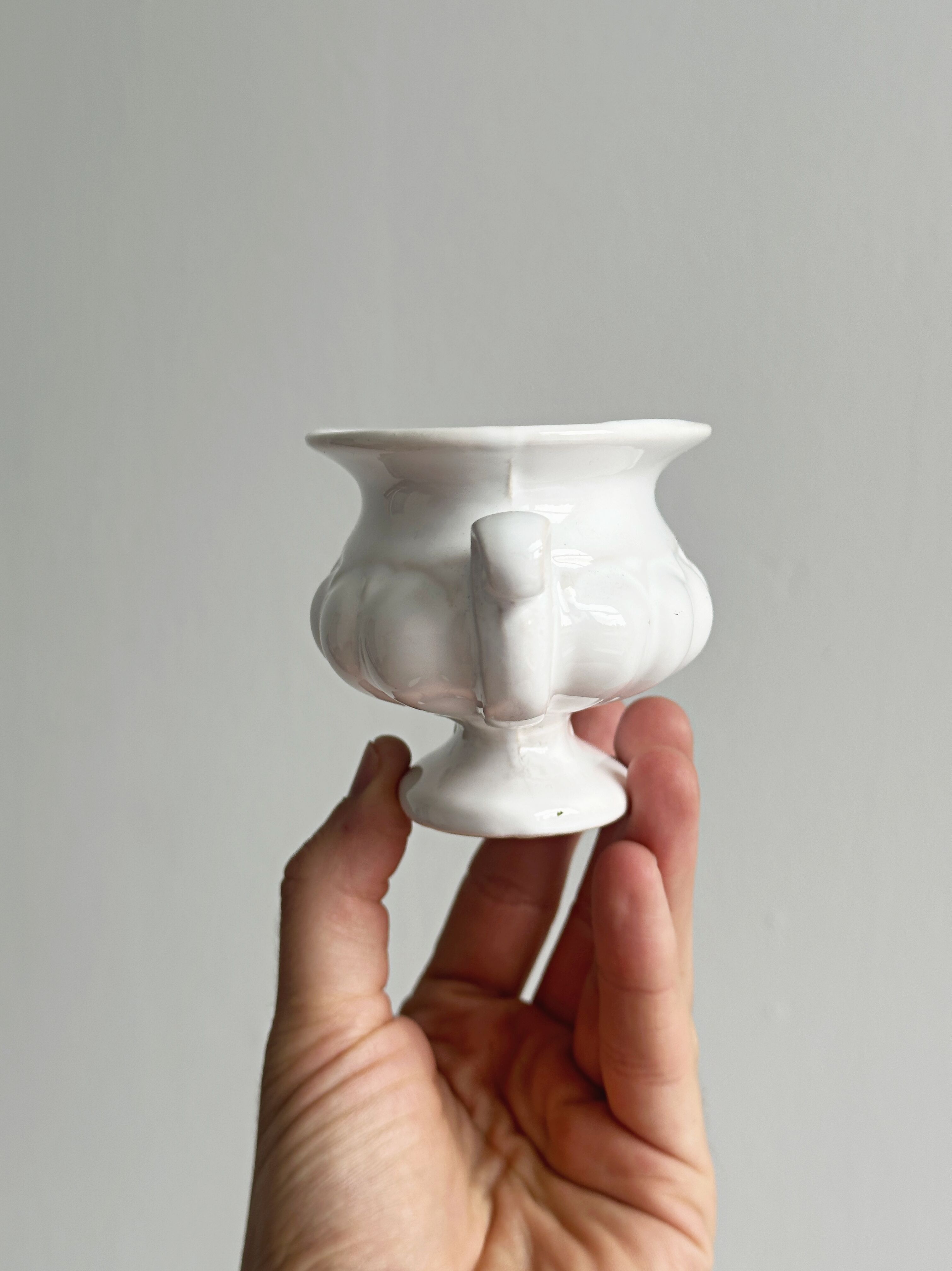 Vintage white porcelain cache-pot