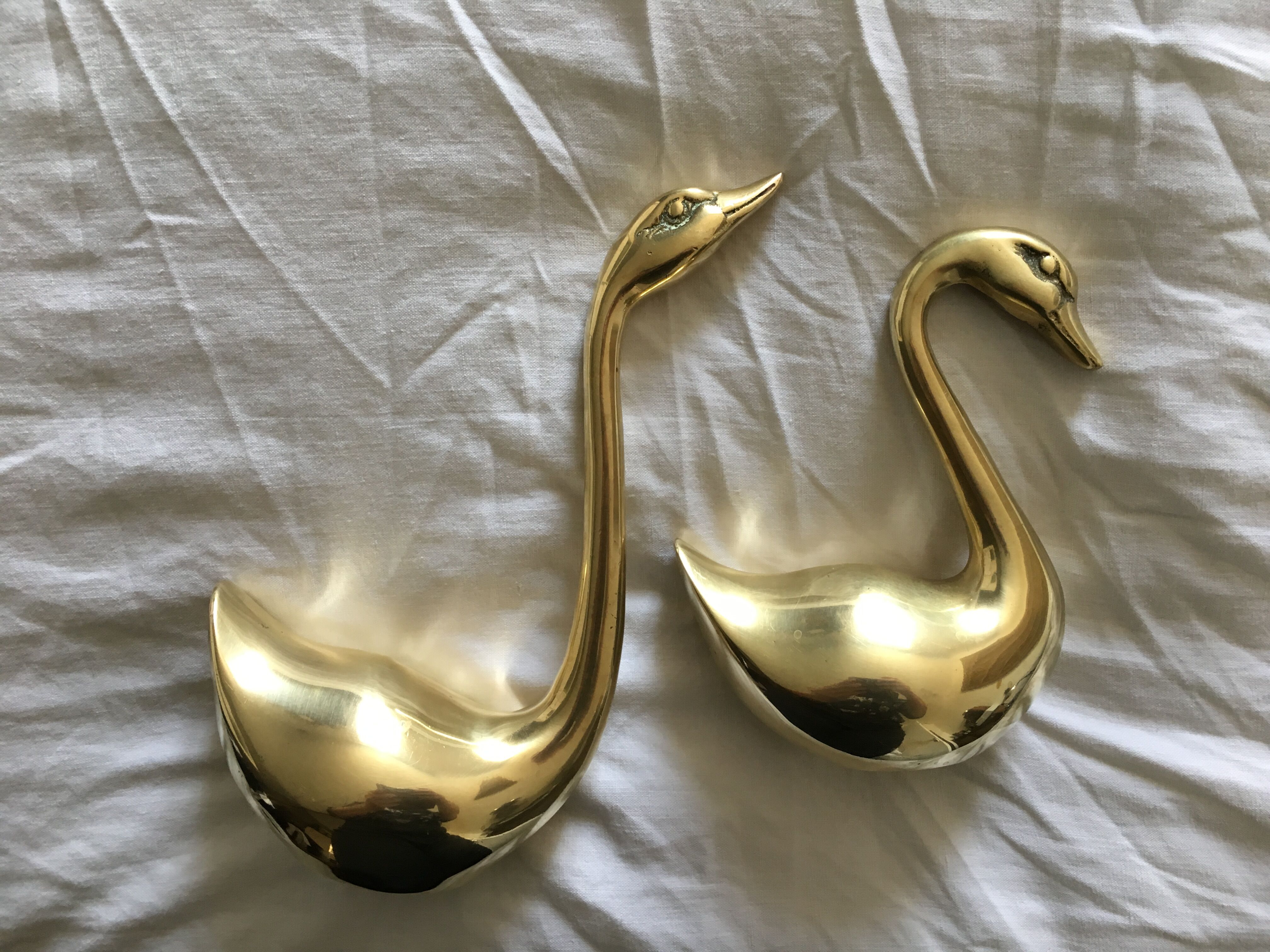 Pair of swans brass year 1970
