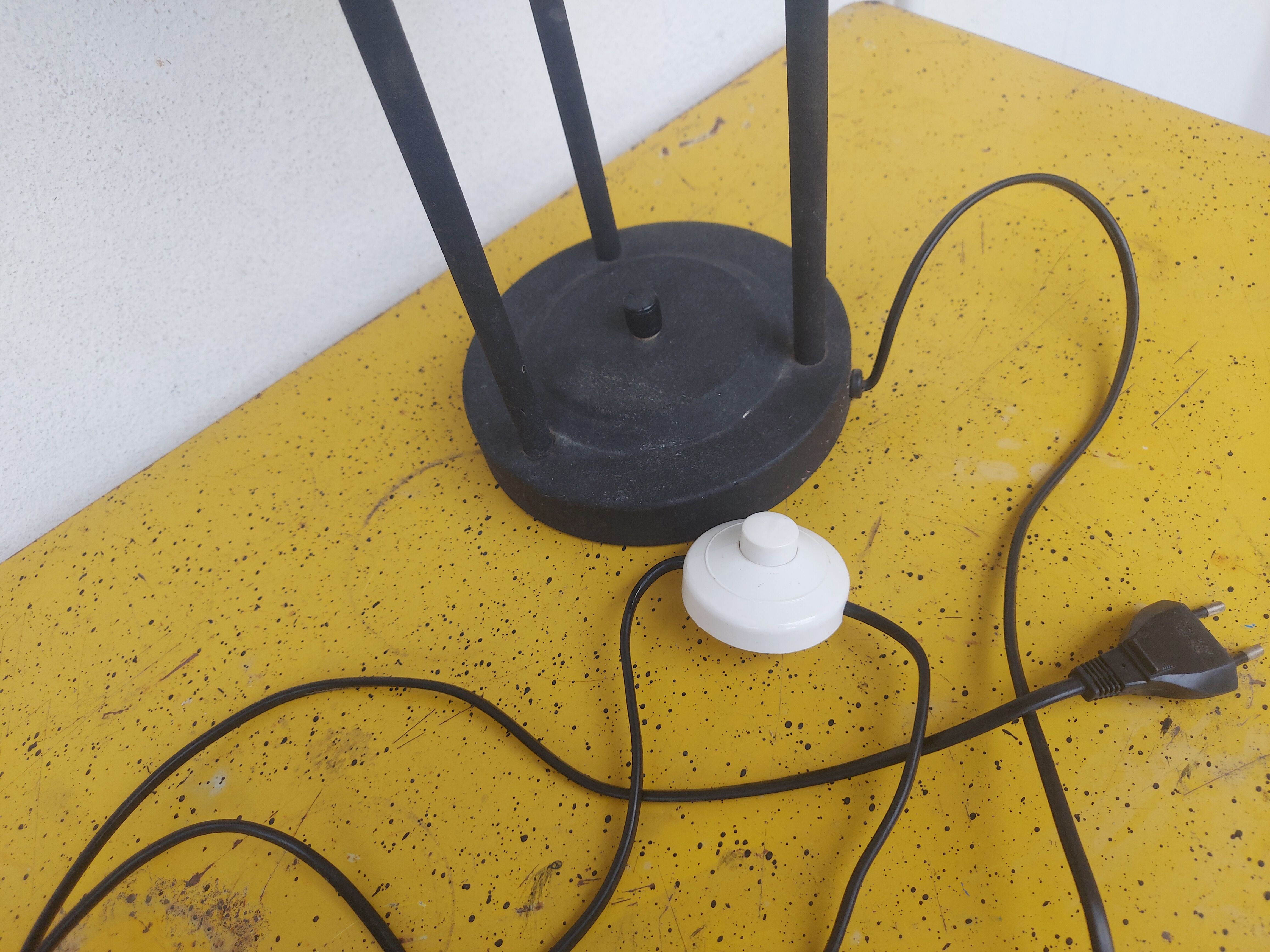 Lampe saturne par rober sonneman avec variateur