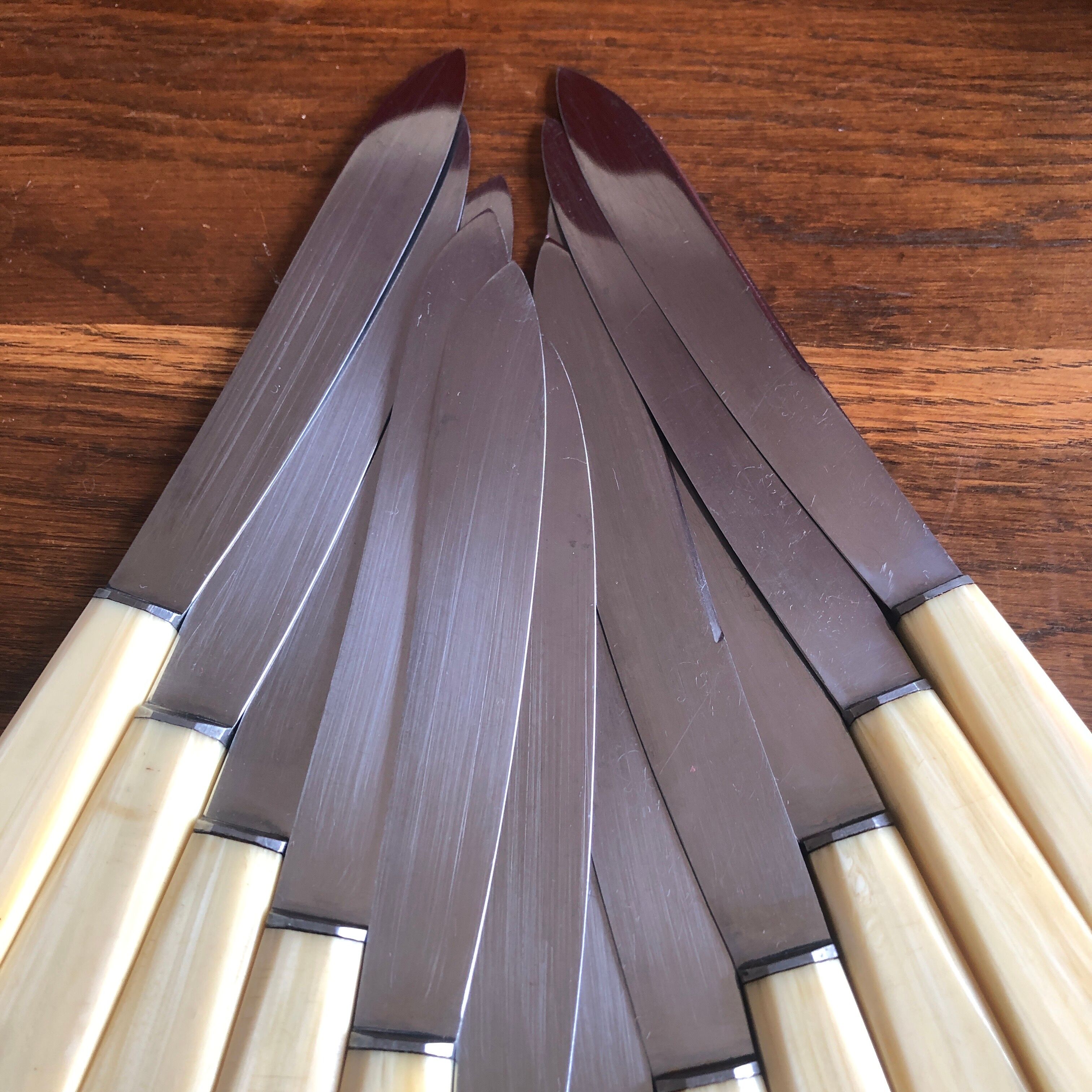 12 art deco knives