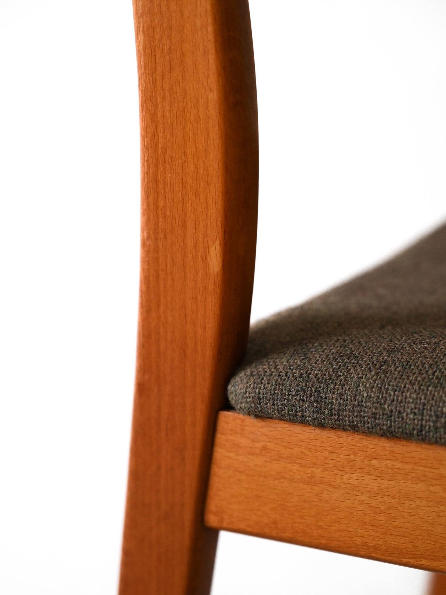 Chaise nordique des années 1960