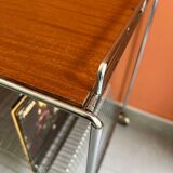 Table for turntable and vinyls