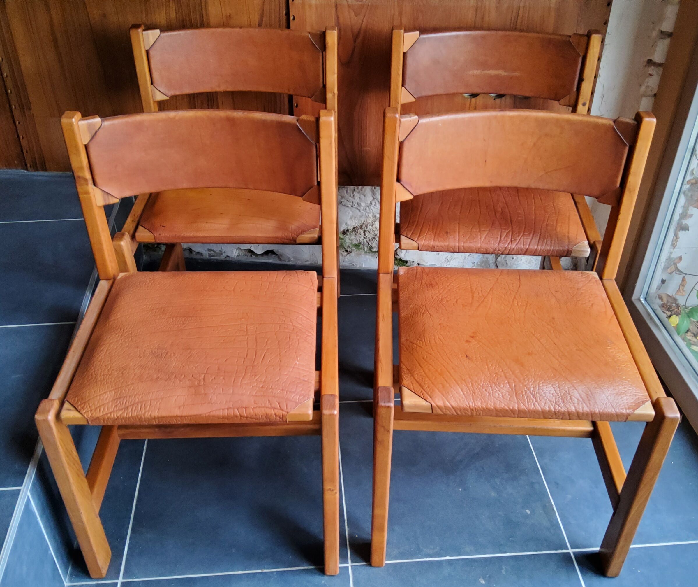 Chairs Maison Regain solid elm structure, leather seat and back