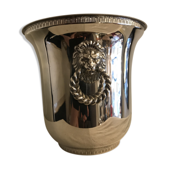 Ancient champagne bucket in silver metal with lion heads