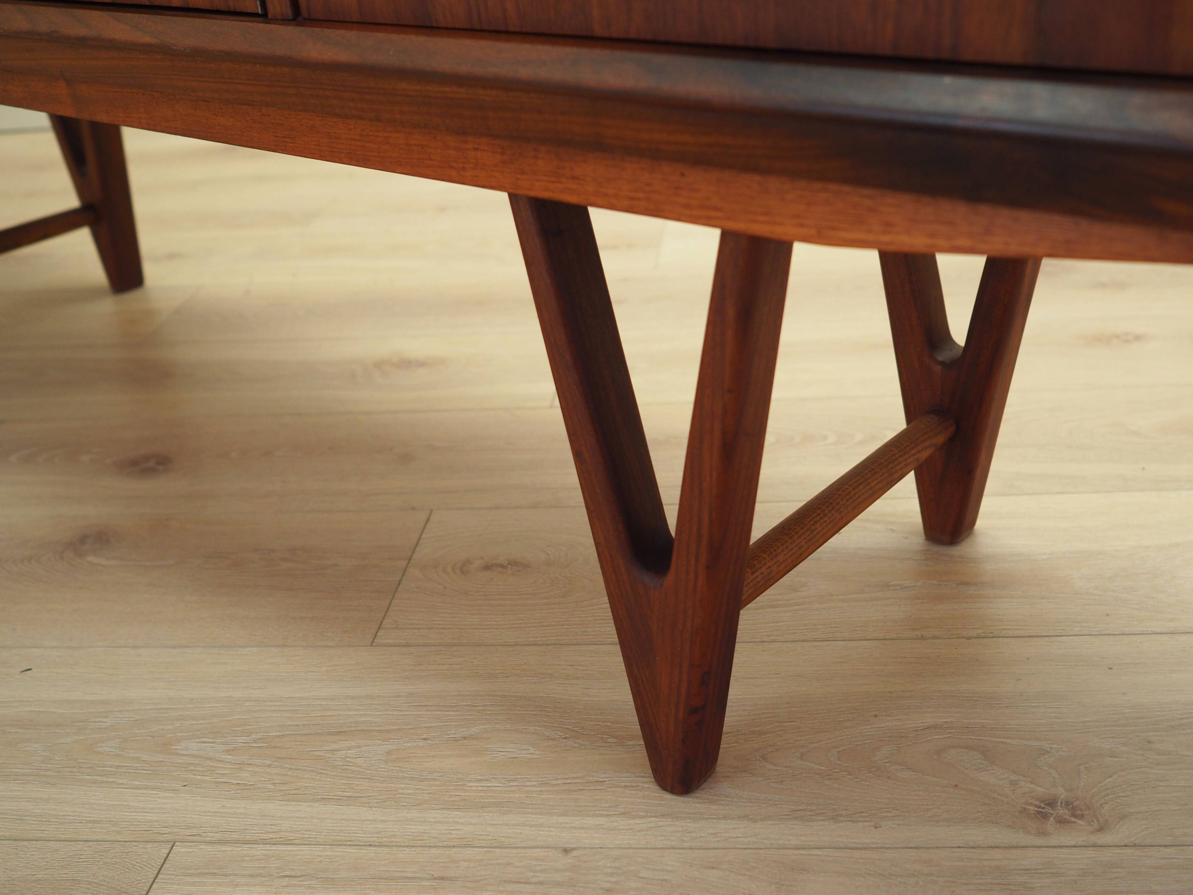 Buffet haut en teck, design danois, années 1960, designer : Kurt Østervig