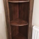 Wooden corner unit 220 cm high, 40 cm wide and 27 cm deep.