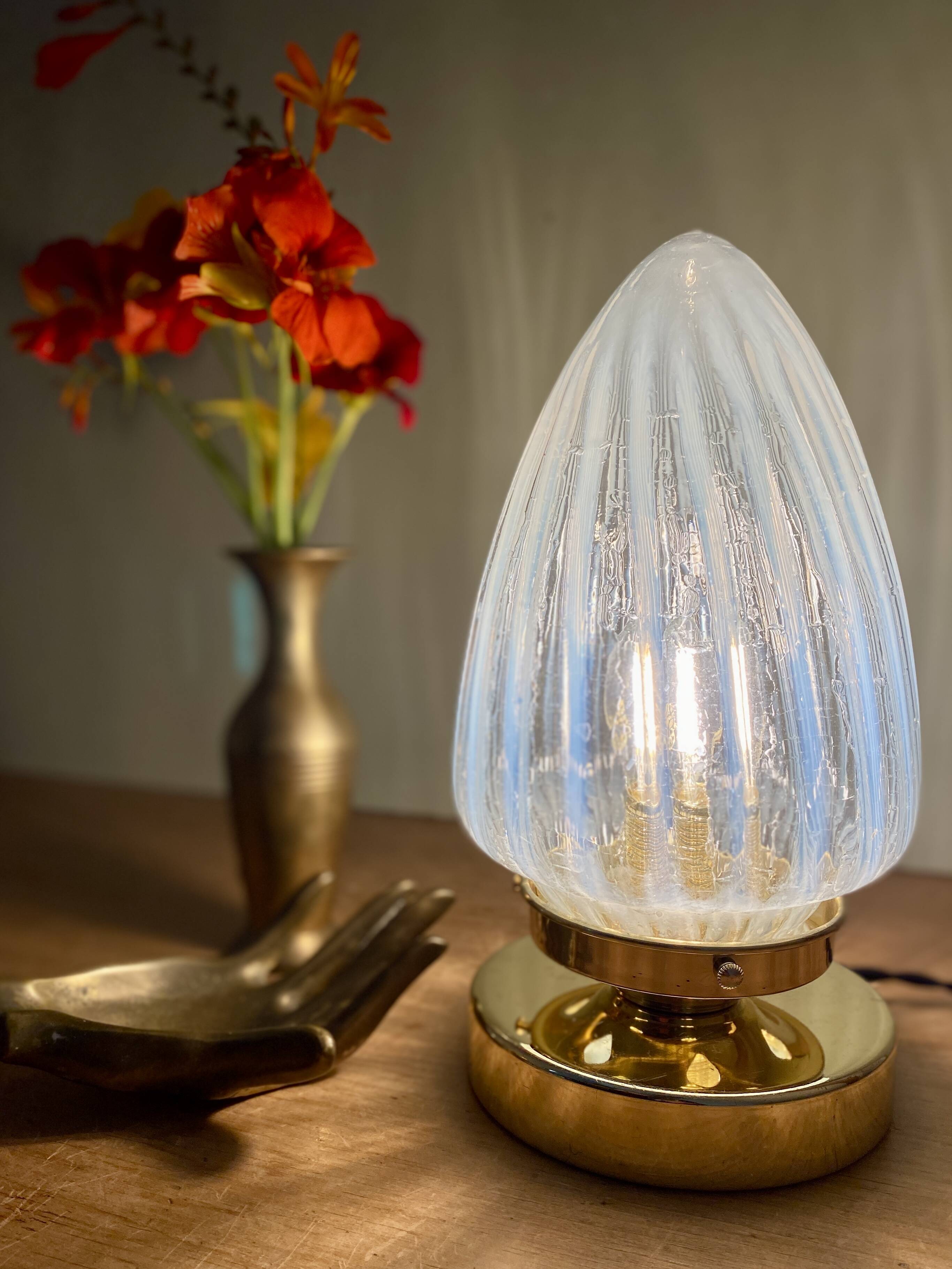 Vintage art deco globe table lamp in milky glass