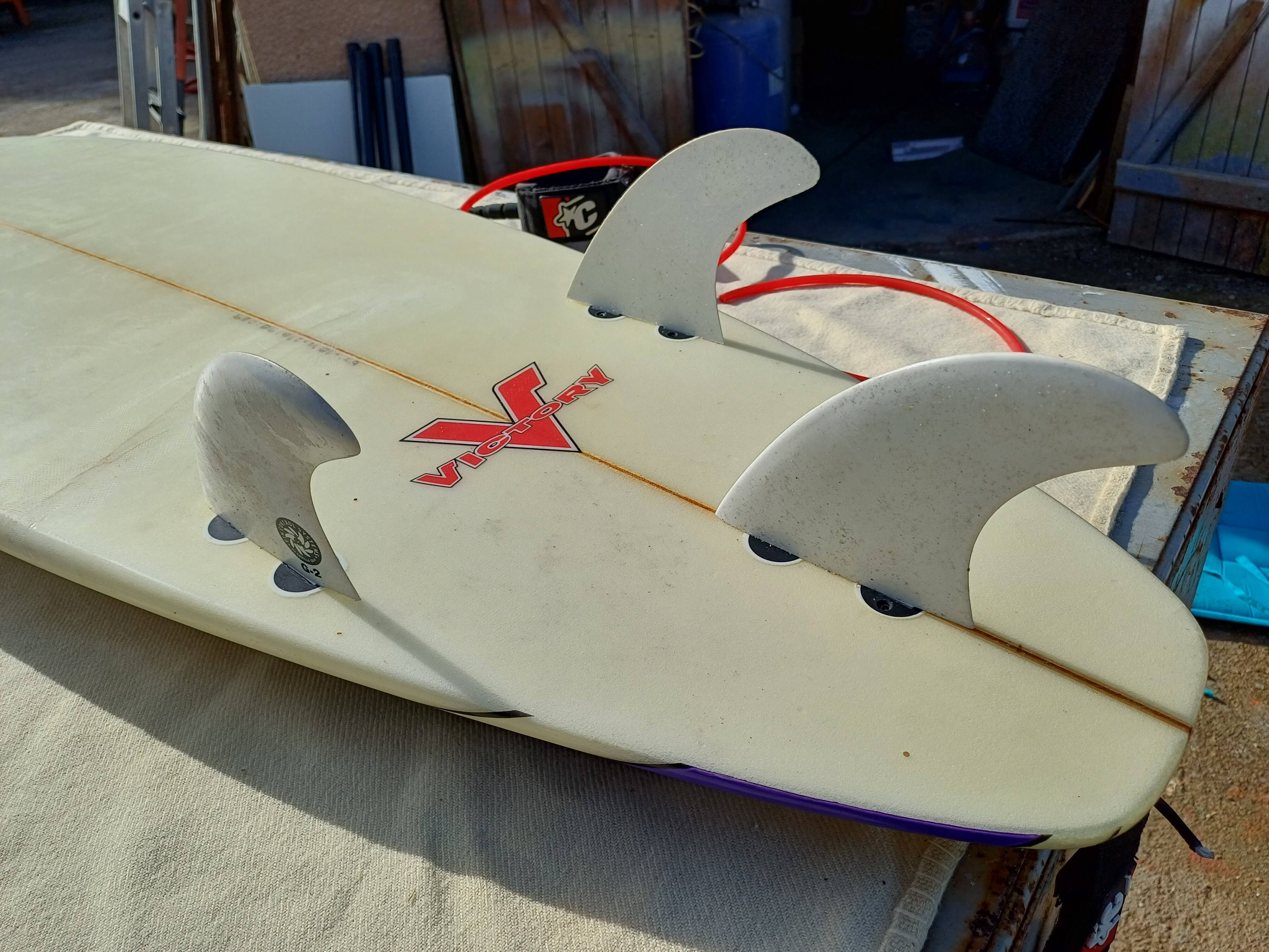 Victory 3 Fin Surfboard
