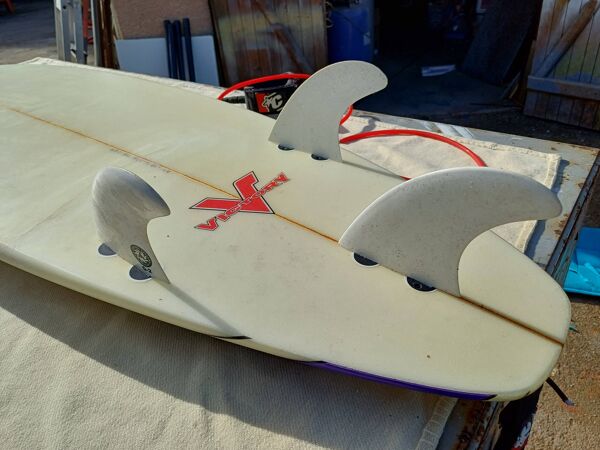 Planche de Surf Victory 3 Ailerons