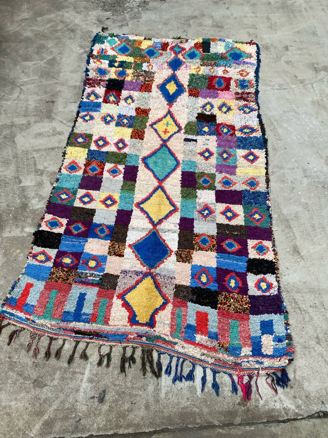 Vintage Berber rug 250 x 140 cm