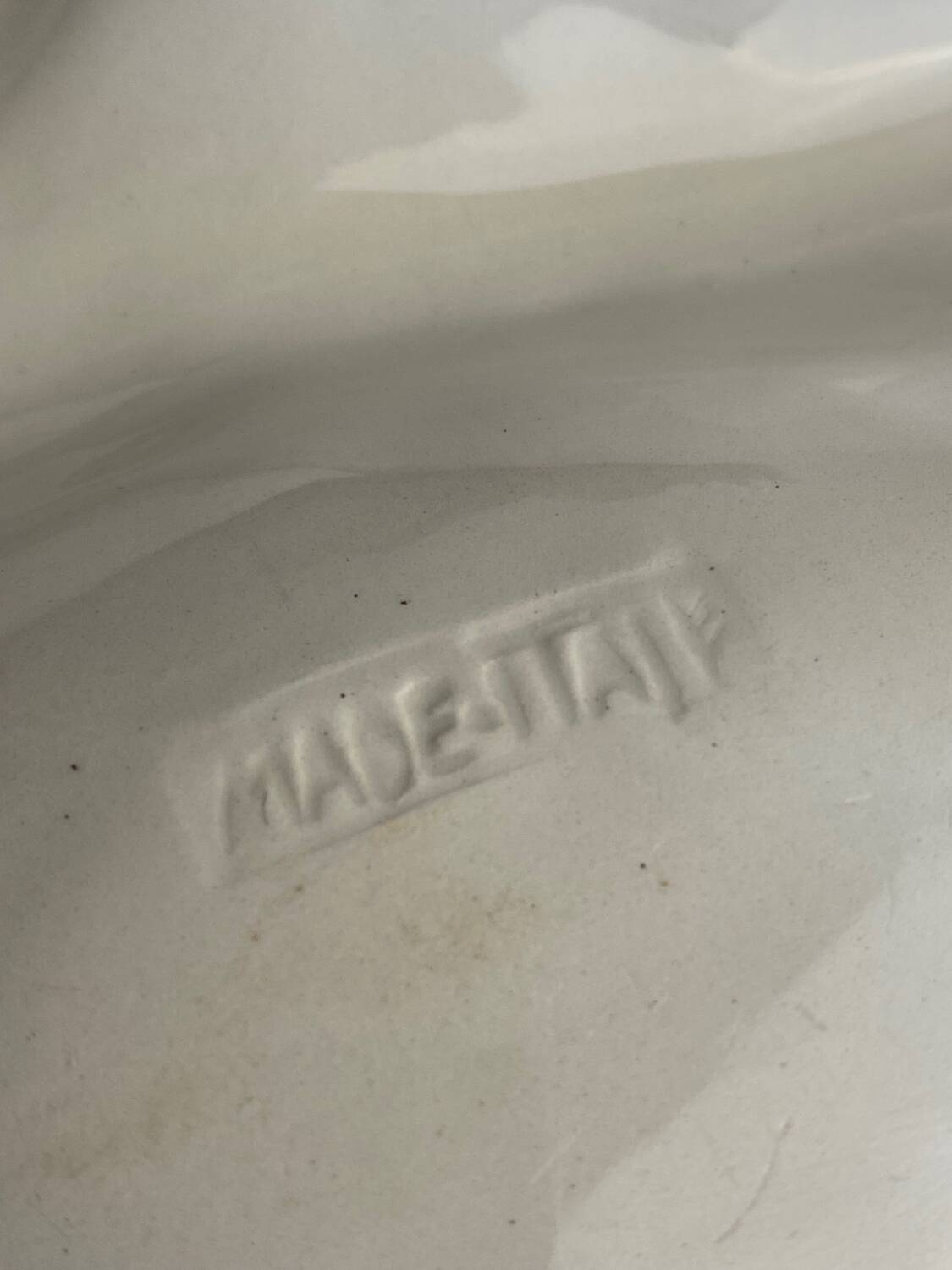 Ceramic compartmentalized leaf appetizer dish