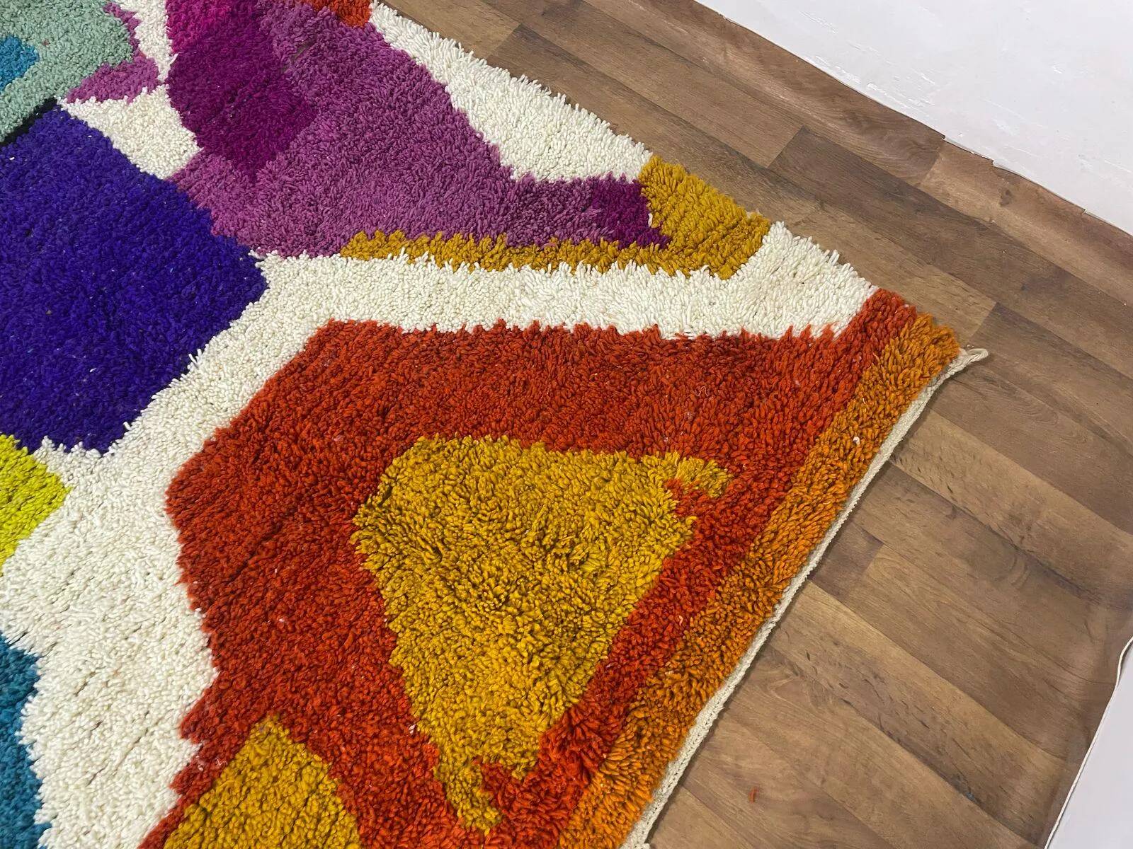 Moroccan rug in handmade wool 2.5 x 1.5 m