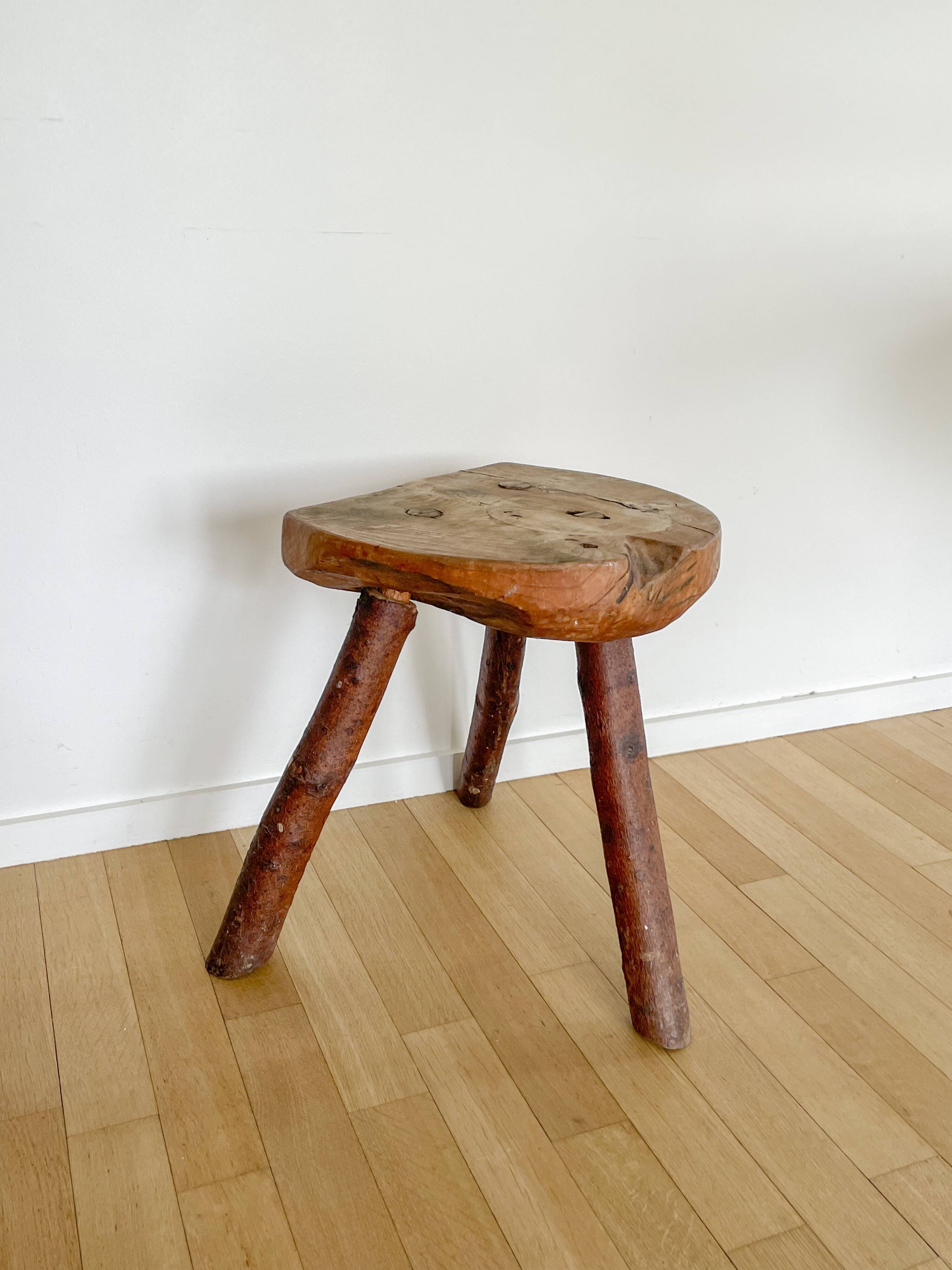 Tabouret de vacher en bois massif