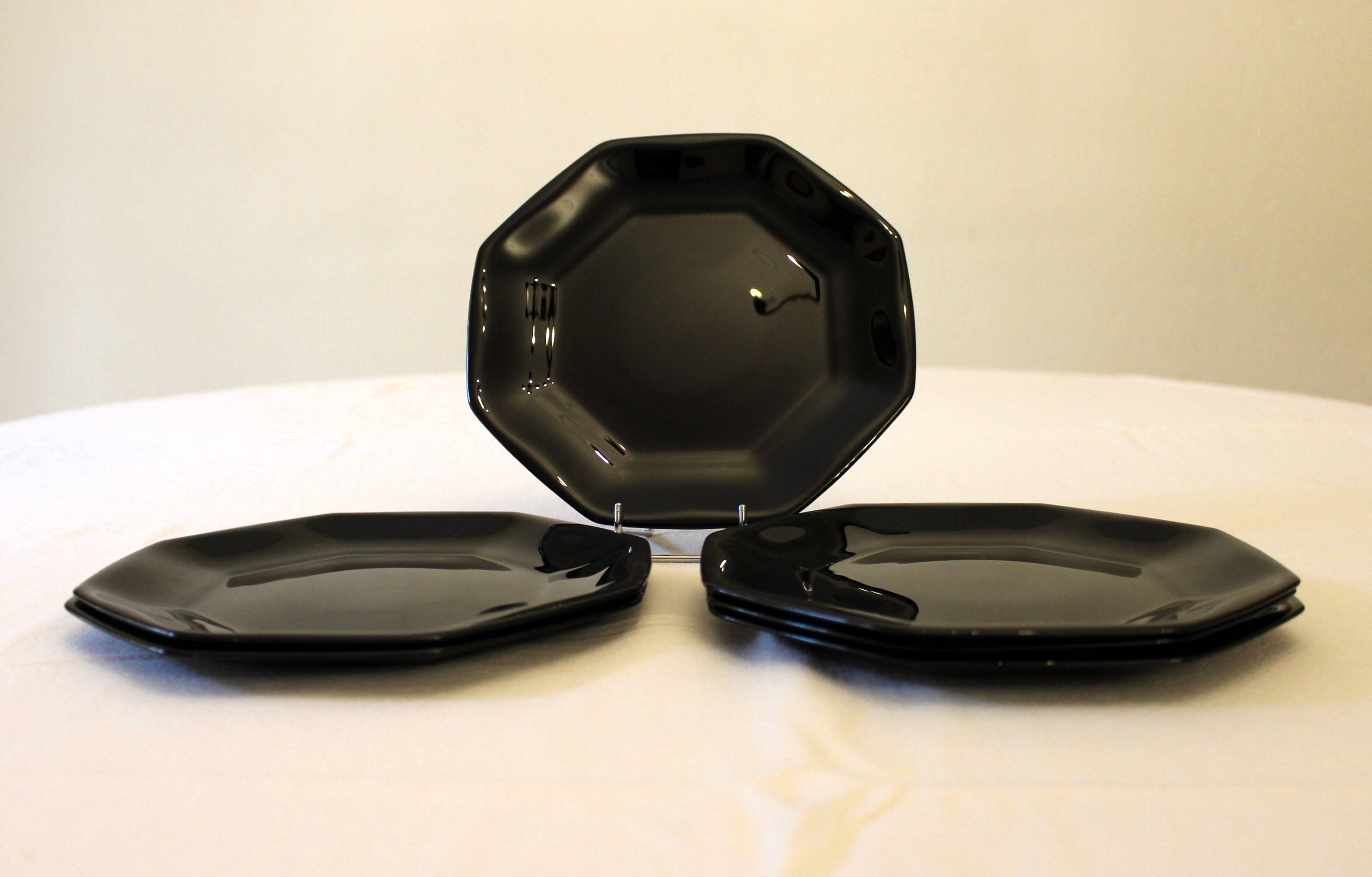 6 black Arcoroc "Octime" dessert plates (set 1)