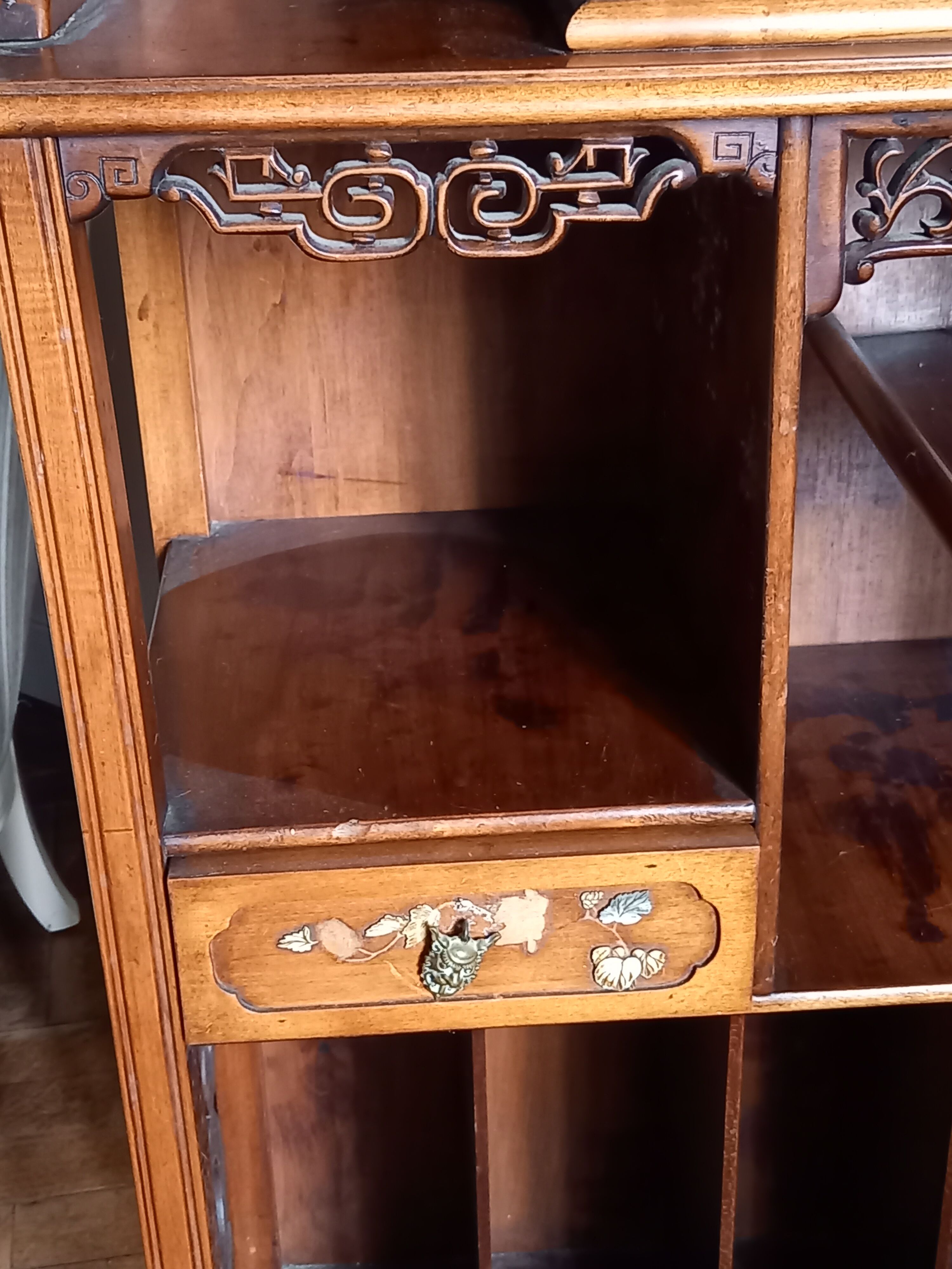 Vitrine style chinois