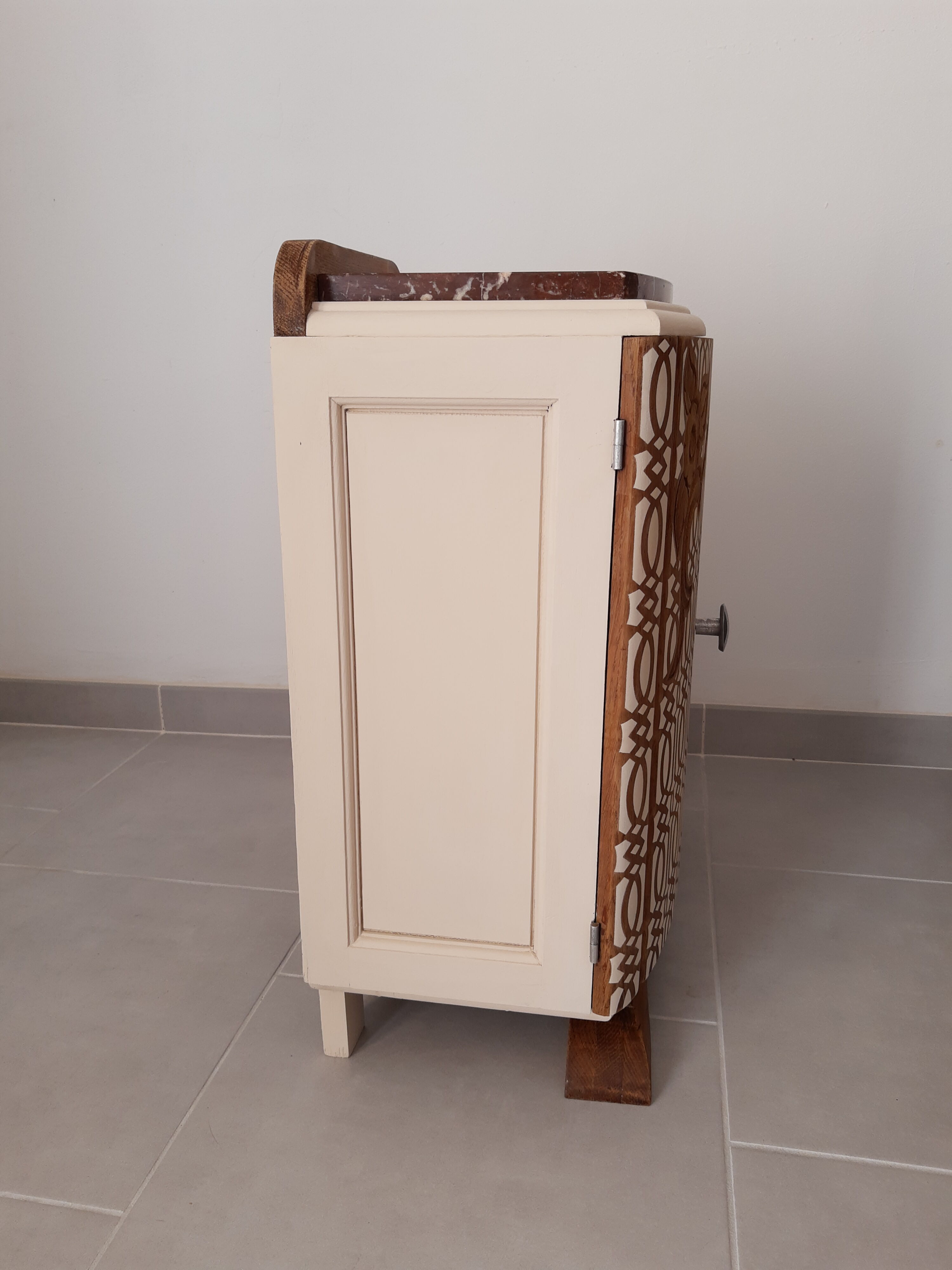 30s bedside table redesigned