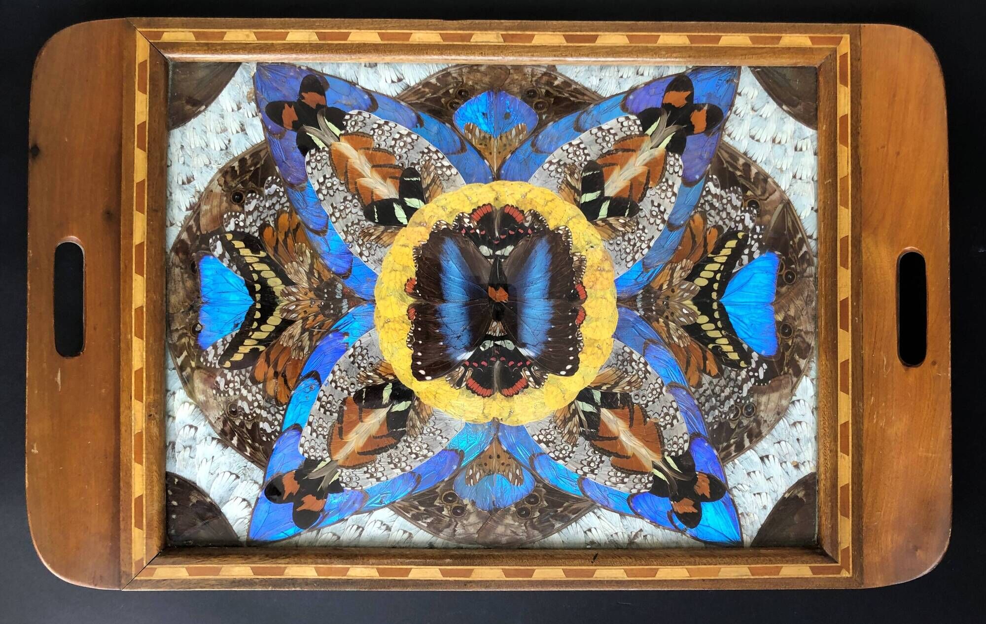 Plateau vintage en bois à décor en ailes de papillons