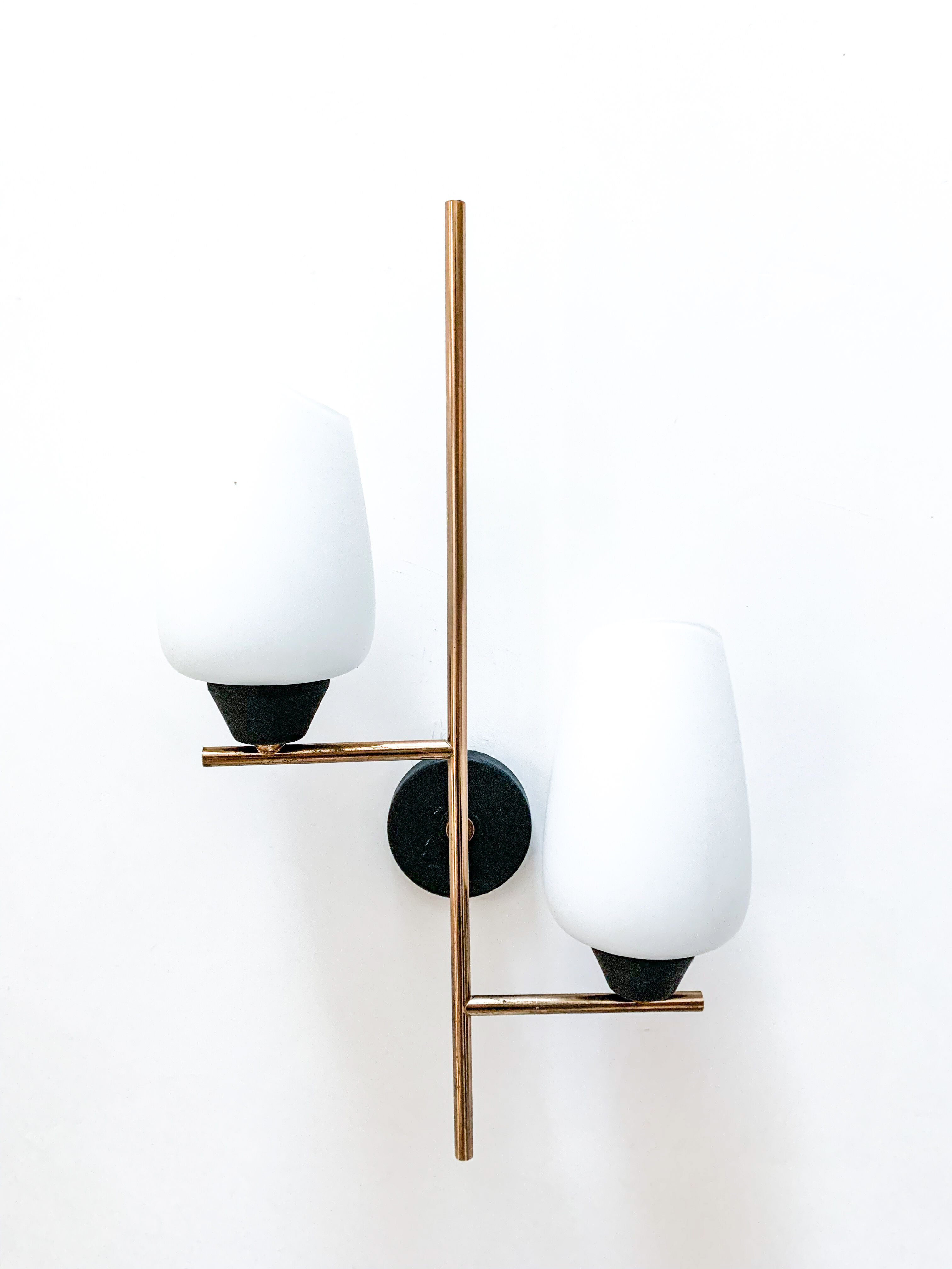 Pair of wall light of the House Arlus, gilded and opaline, 1950s