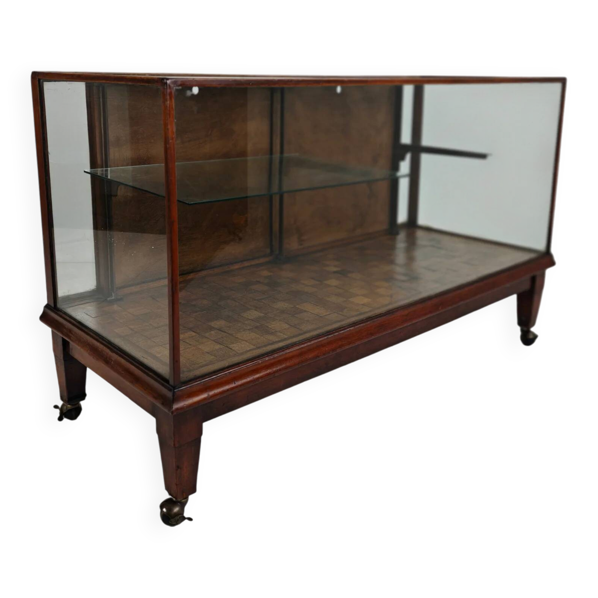 English shop display / shop counter (1910–1920)
