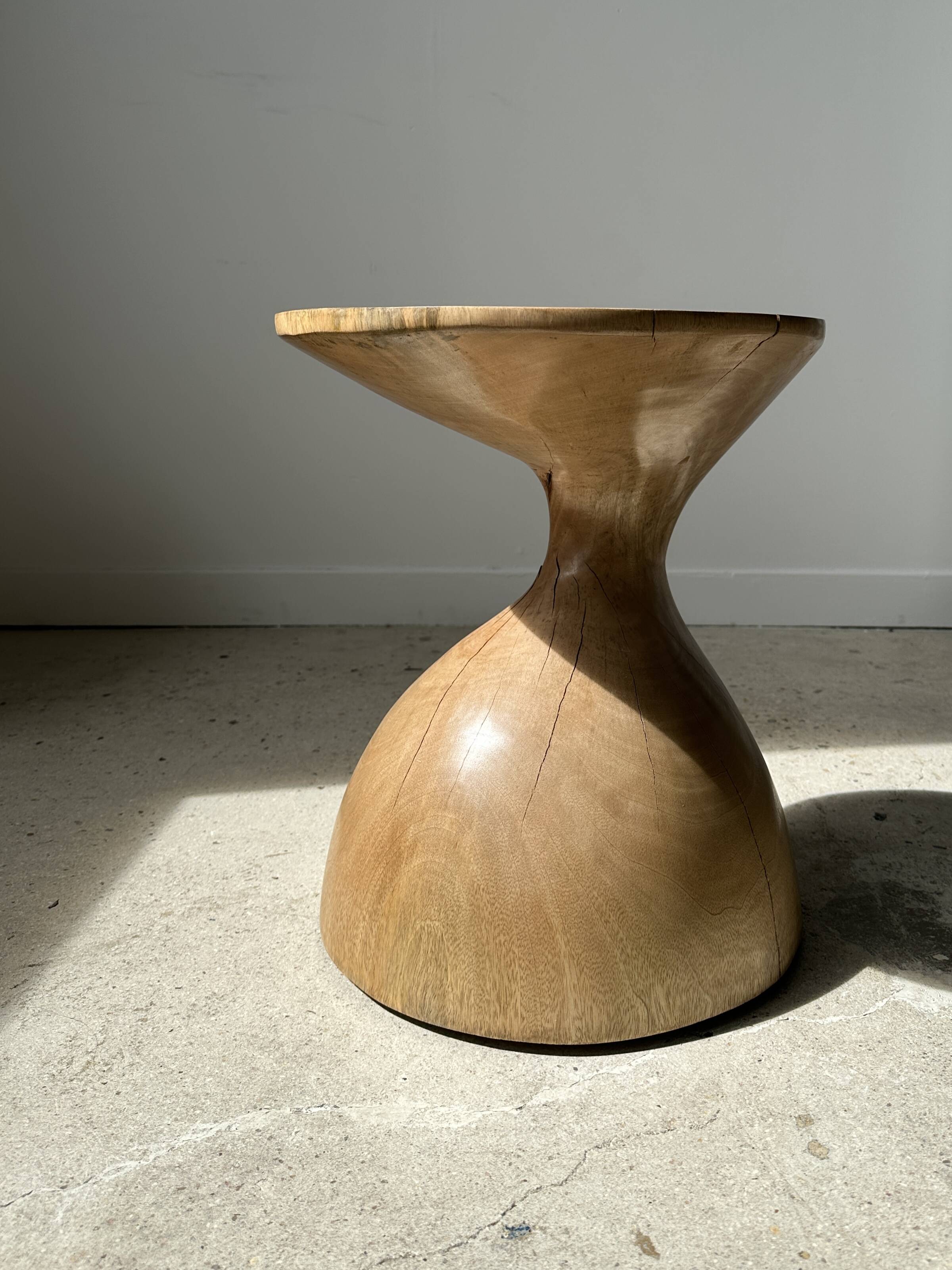 Solid wood side table (monoxyl) organic shape natural color