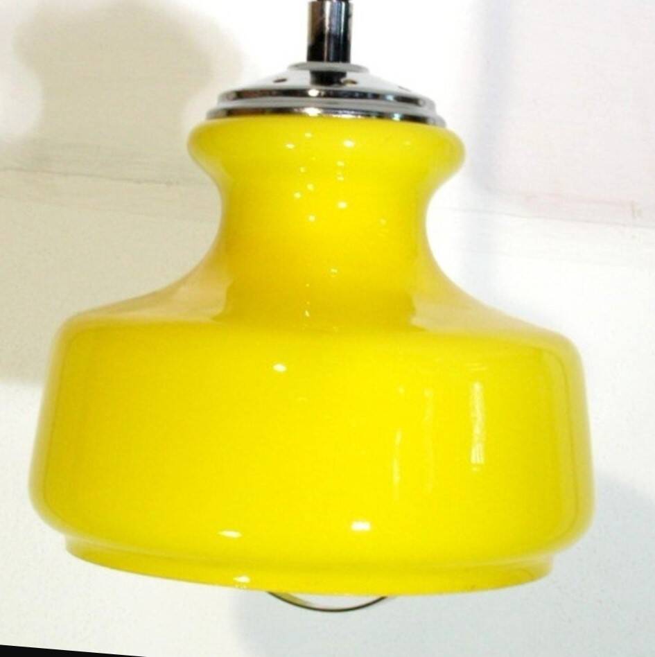 1970 adjustable pendant light, bright yellow opaline, very good condition, hangs h 65,,,, h28x25