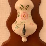 Green and pink water fountain