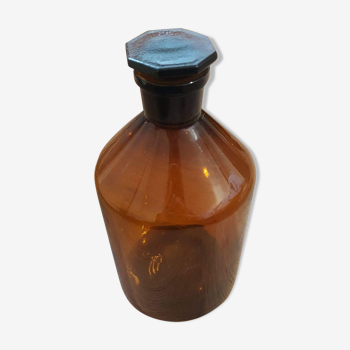 Amber apothecary flask