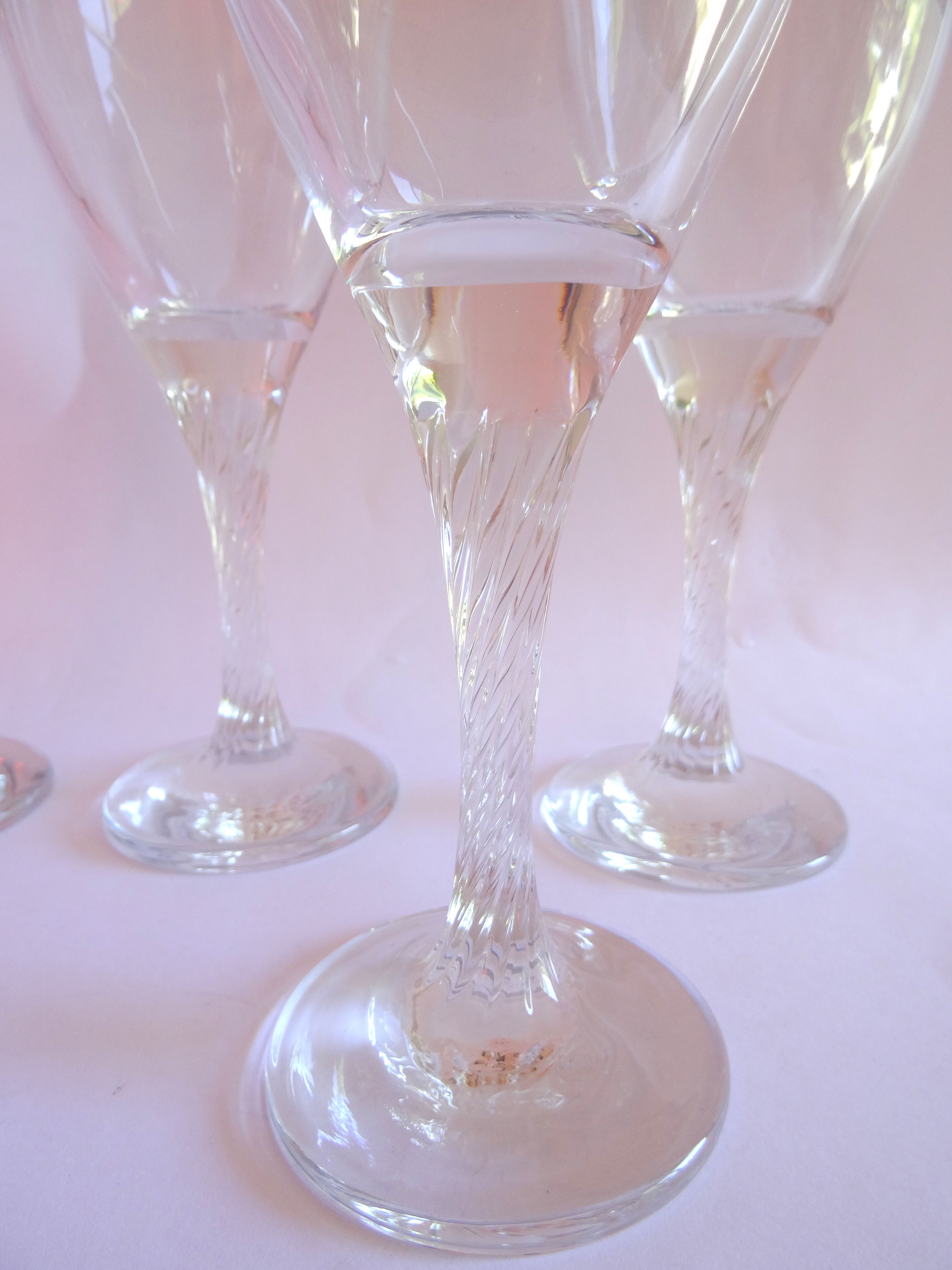 6 twisted feet wine glasses