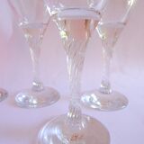 6 twisted feet wine glasses