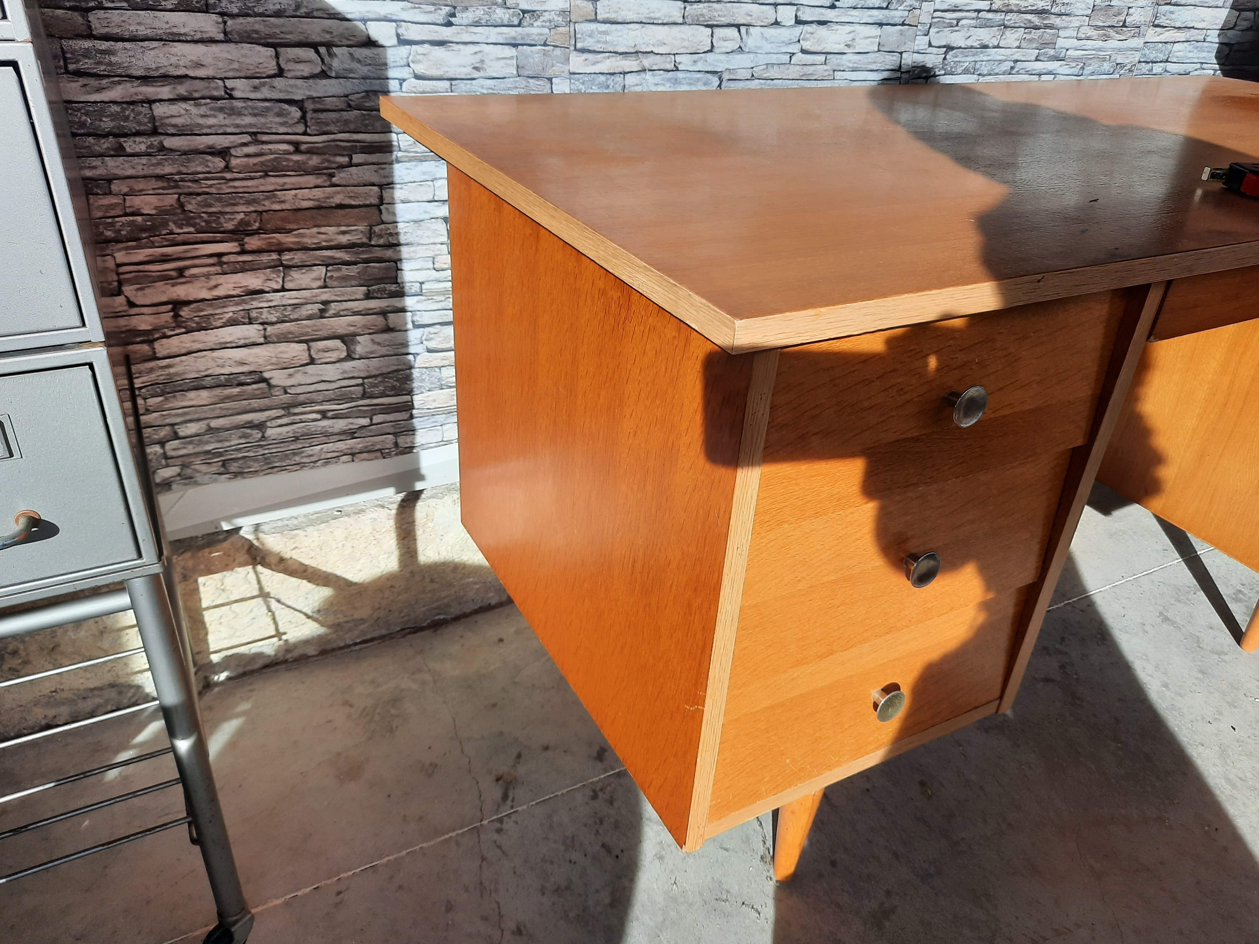 Vintage office