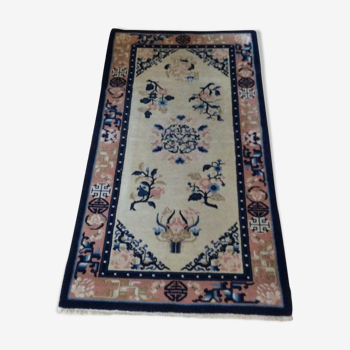 Middle East hand woven carpet 94 X 155 cm