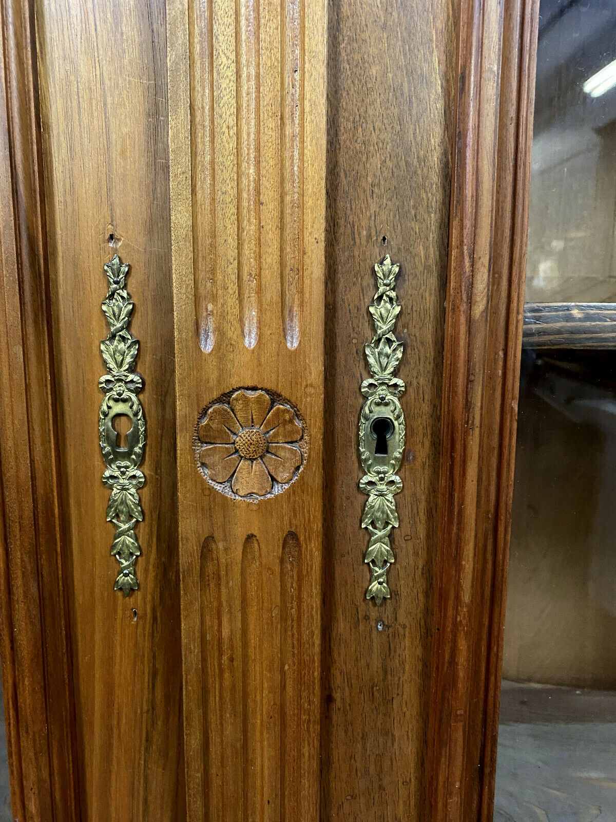 Renaissance library in solid walnut around 1850