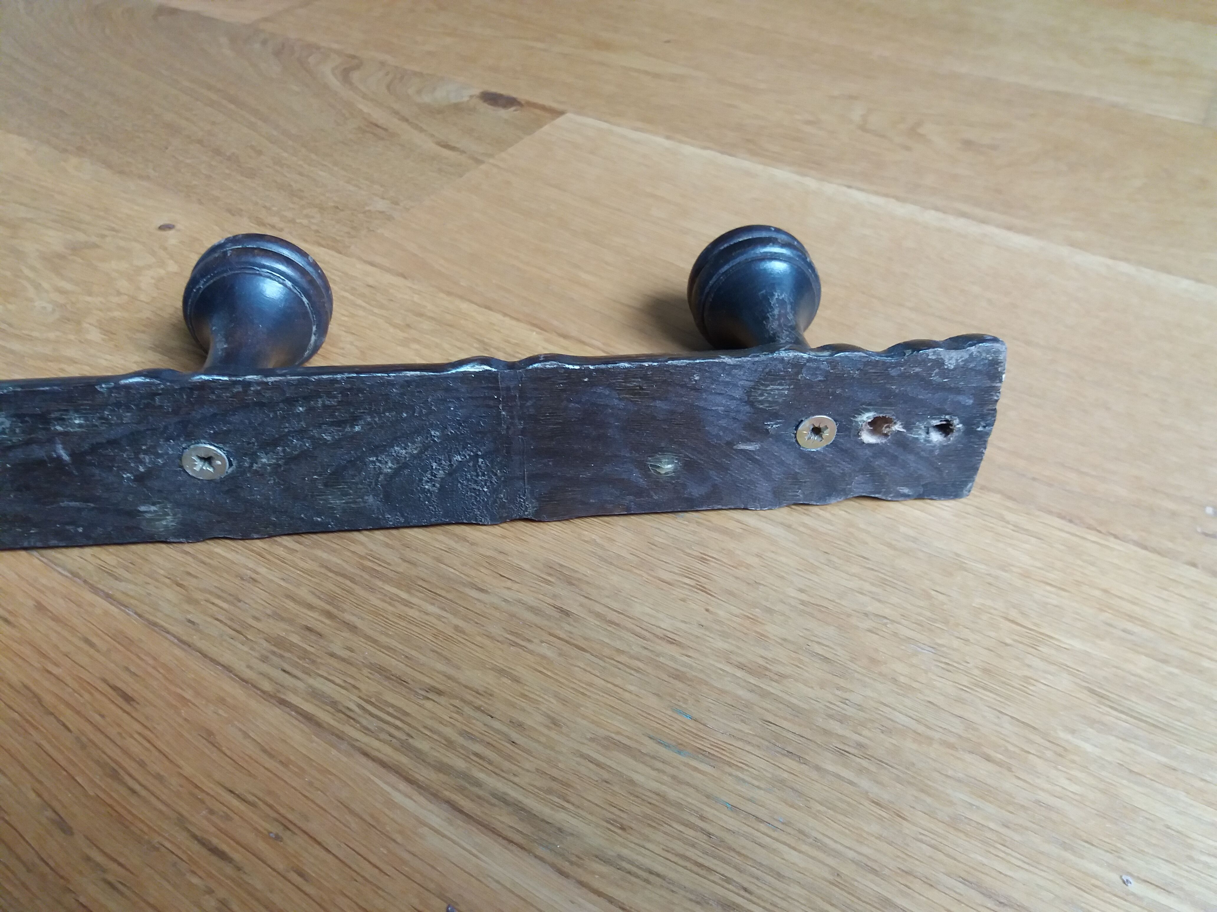 Wall-mounted coat rack 4 hooks