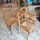 chaises en bois et assise paillée