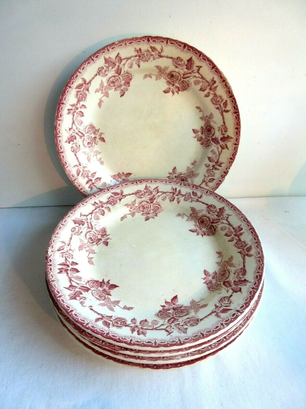 Assiette Art Nouveau Choisy le Roi HB, Frise de roses roses, 6 disponibles Selency Assiette Art Nouveau Choisy le Roi HB, Frise de roses roses, 6 disponibles Selency