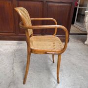 Thonet chair no. 811 in bent wood, design by Josef Hoffman.