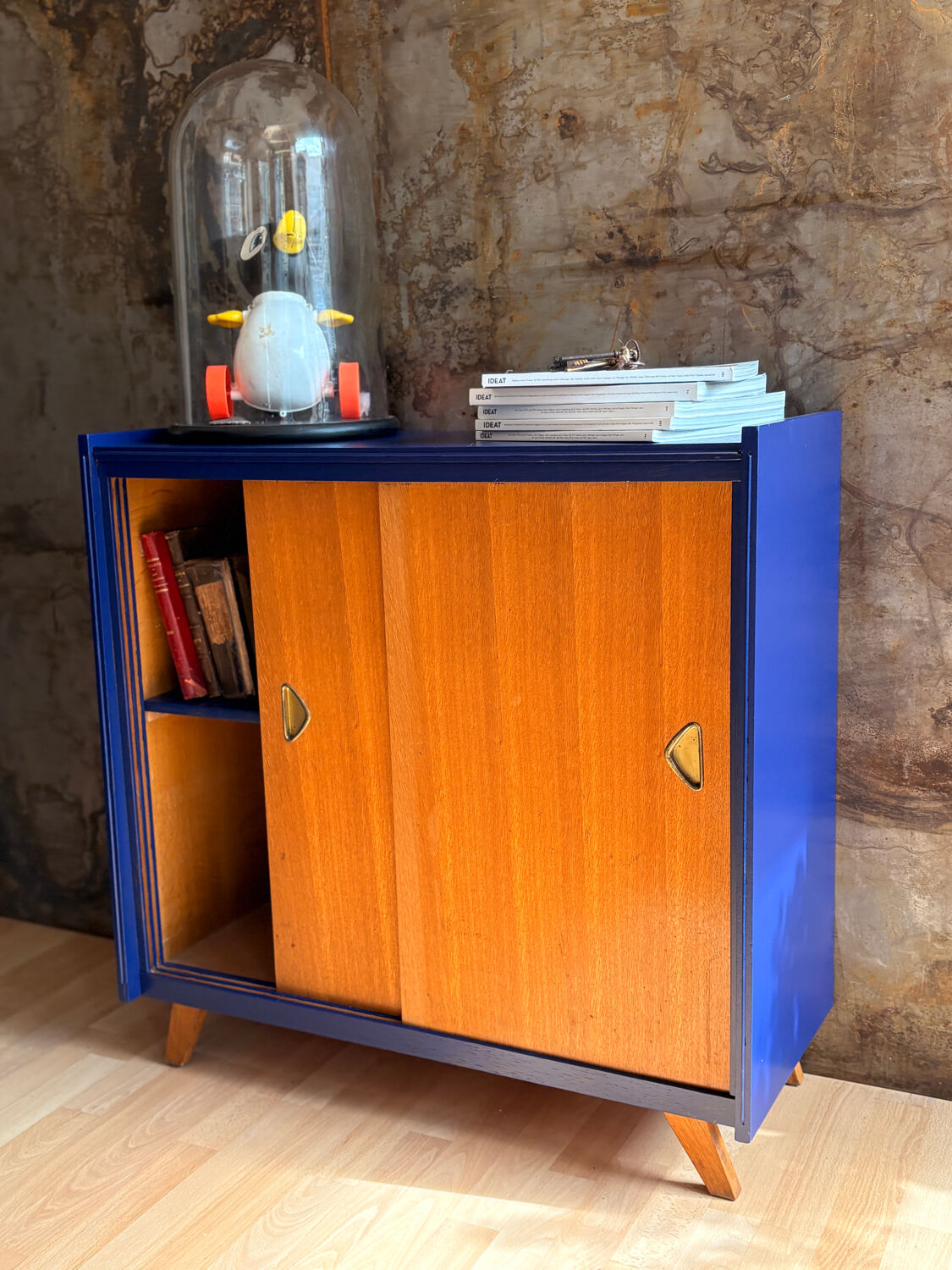 Buffet pieds compas bleu nuit & bois brut