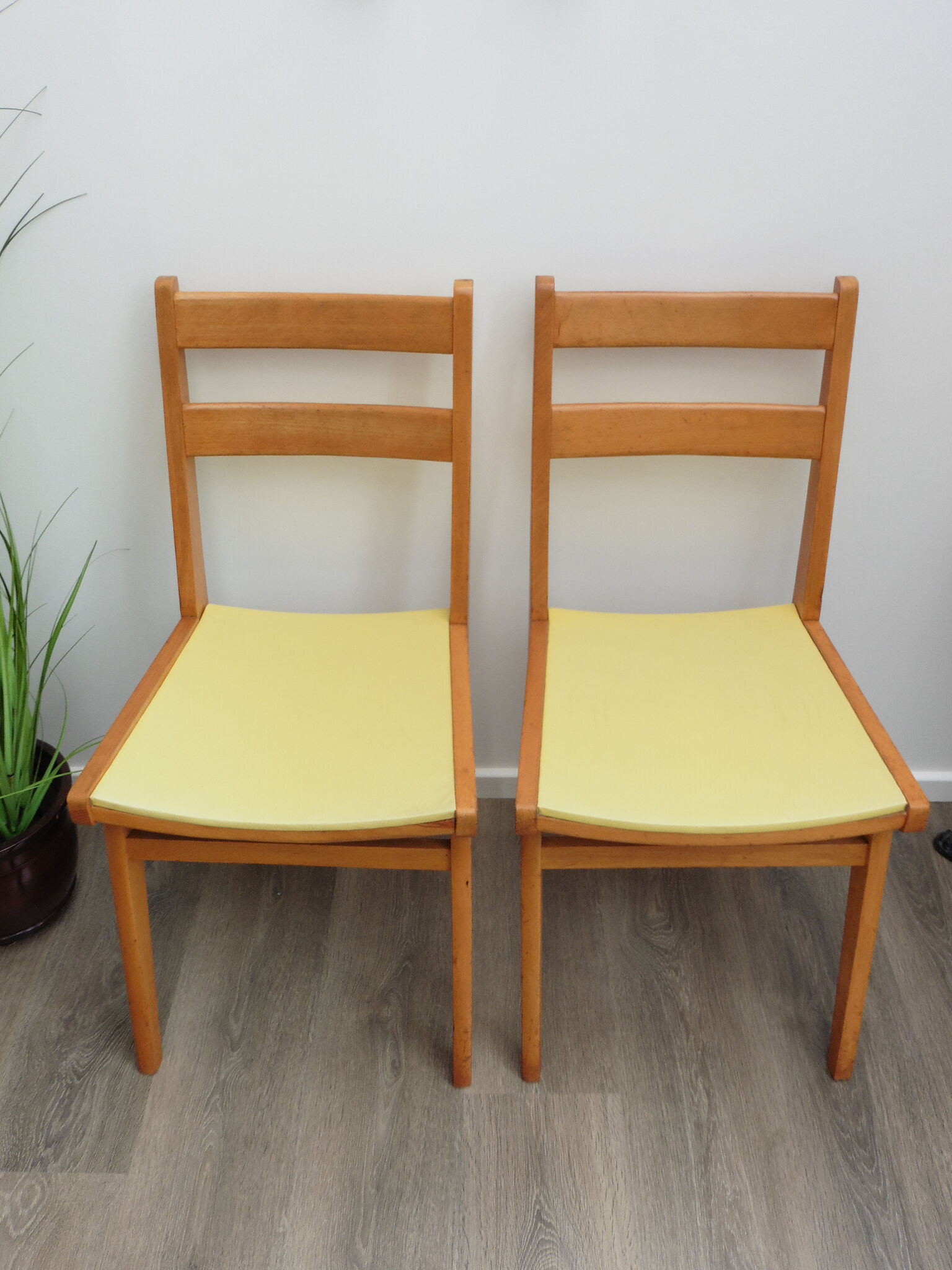 Pair of chairs bridge