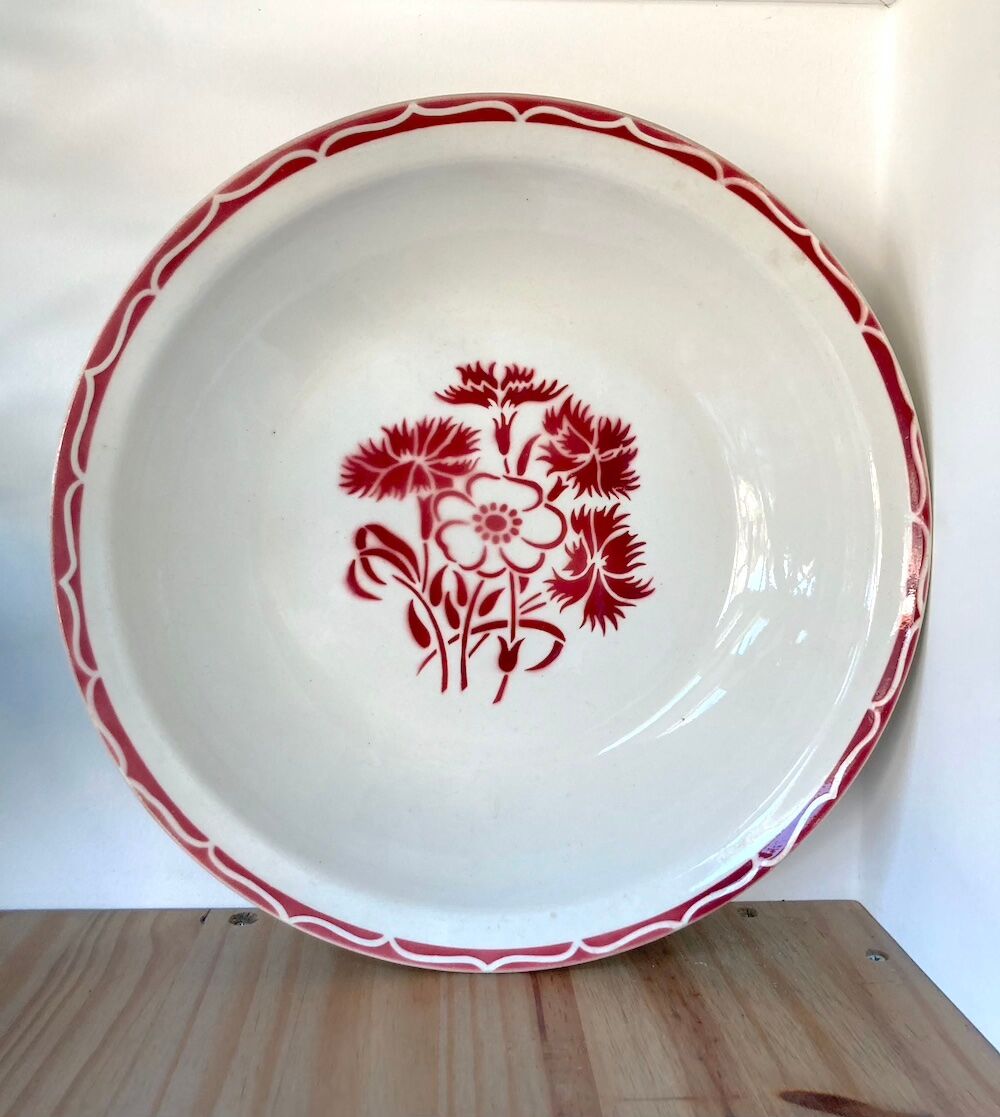 Vintage retro Lunéville dish, Annecy model, red flowers