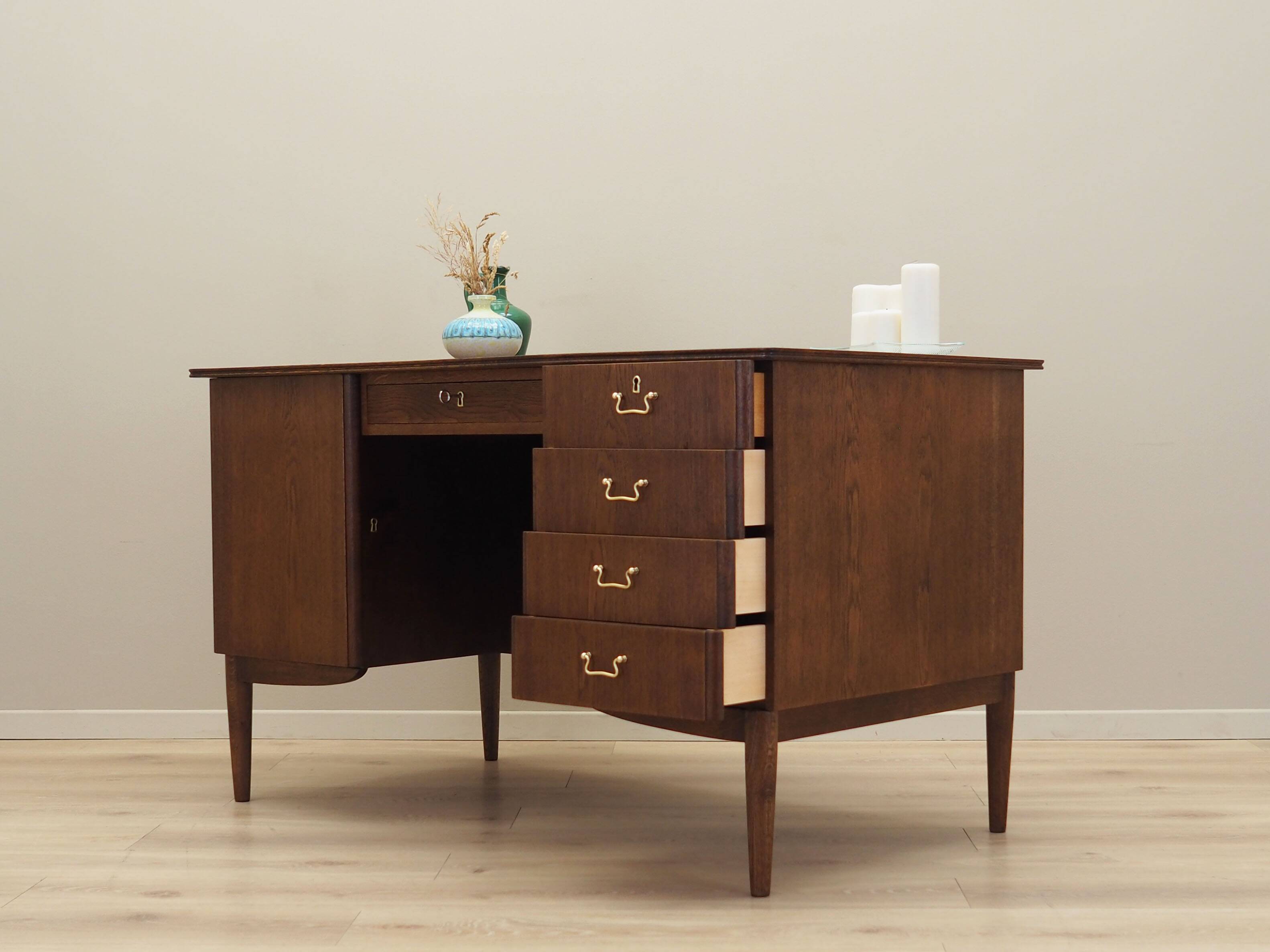 Oak desk, Danish design, 1970s, production: Denmark
