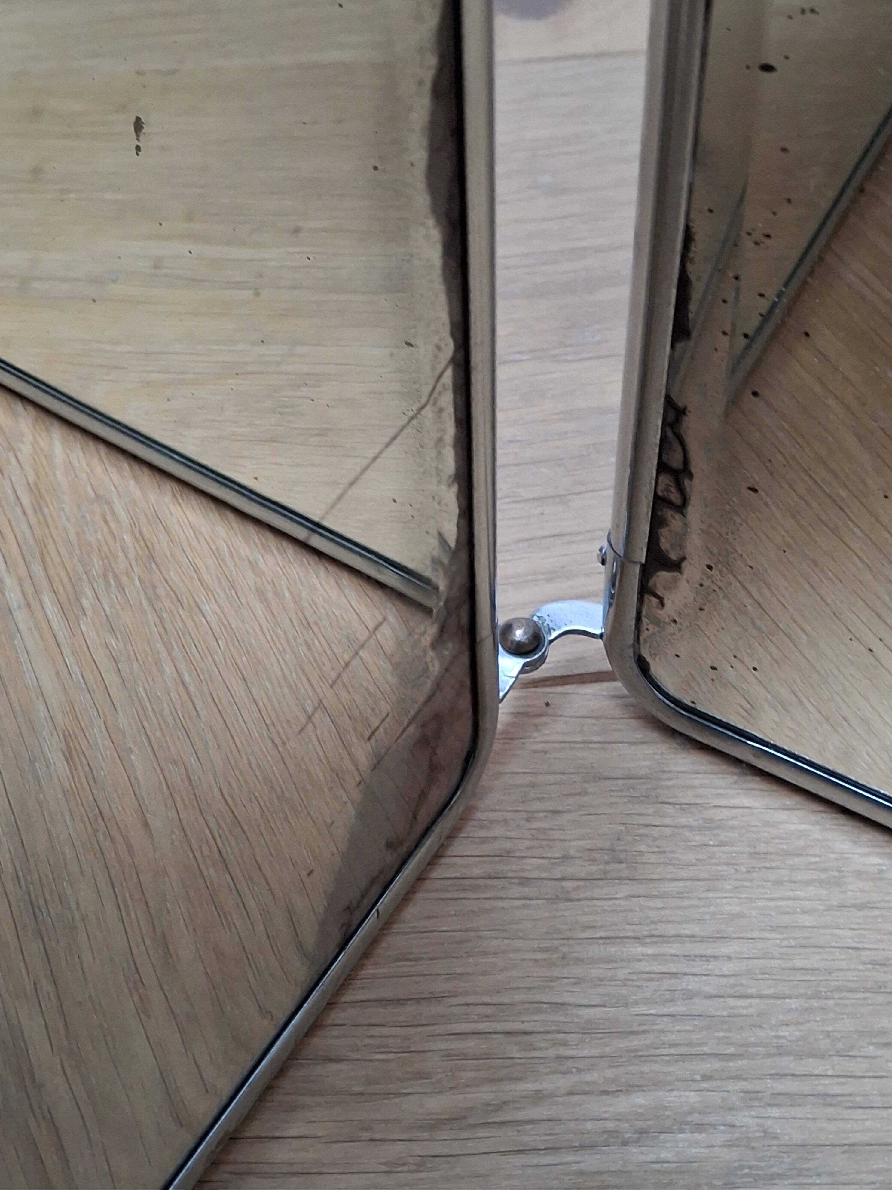 Ancient triptych mirror, Barber's mirror