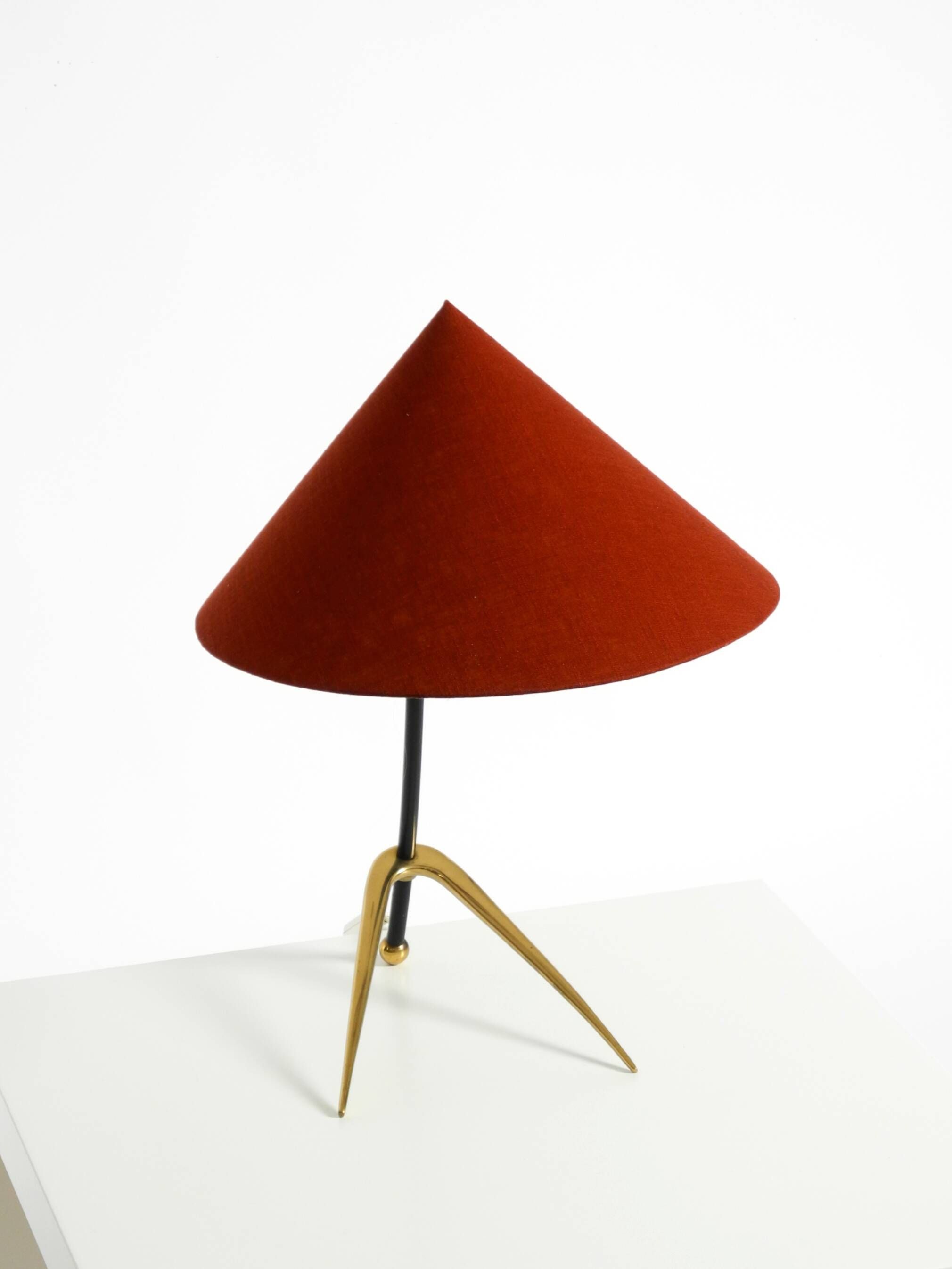 Large Kalmar Mid-Century tripod brass table lamp with a new fabric shade