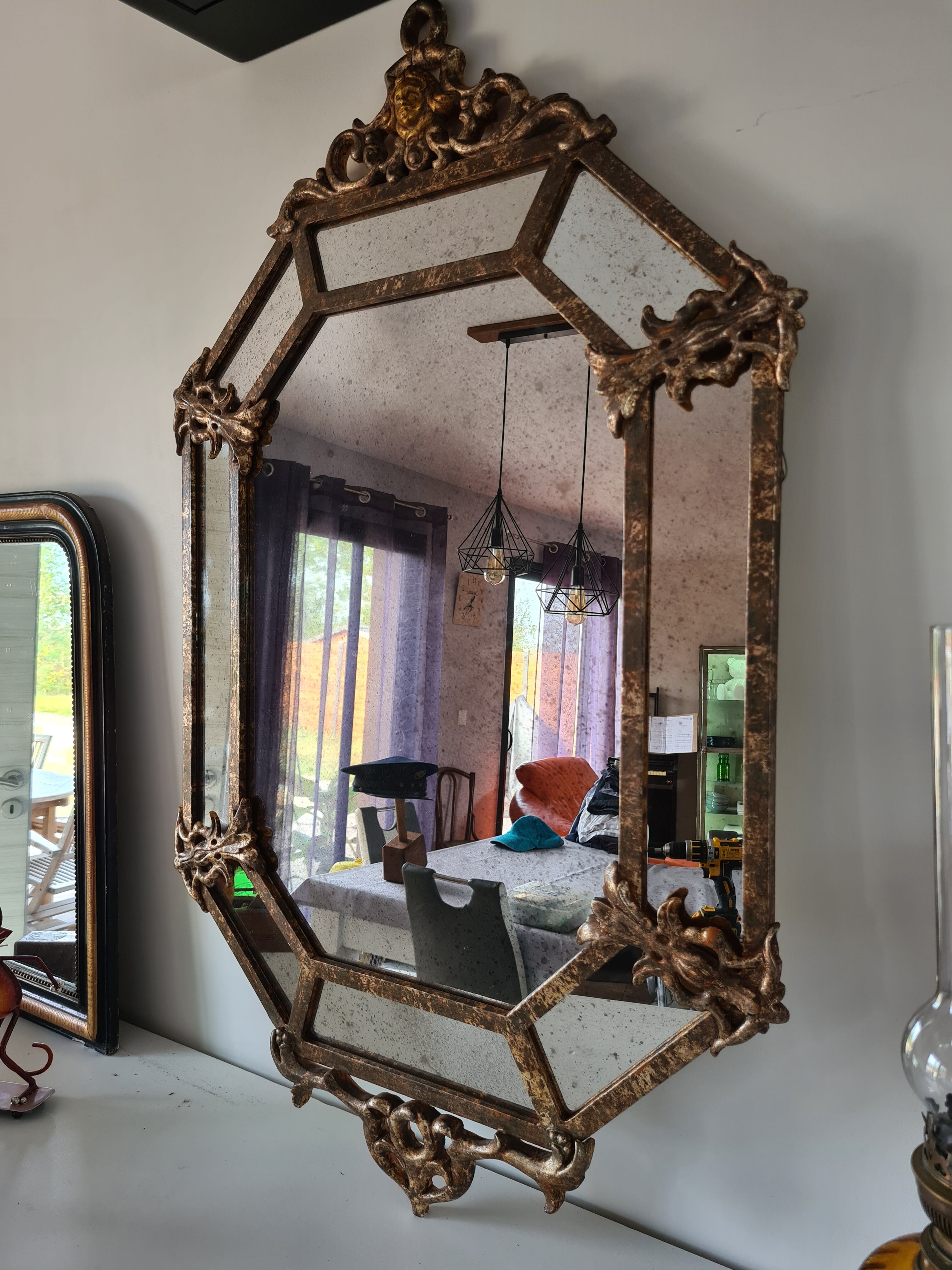 Venetian mirror with art deco parcloses 117 x 72 cm