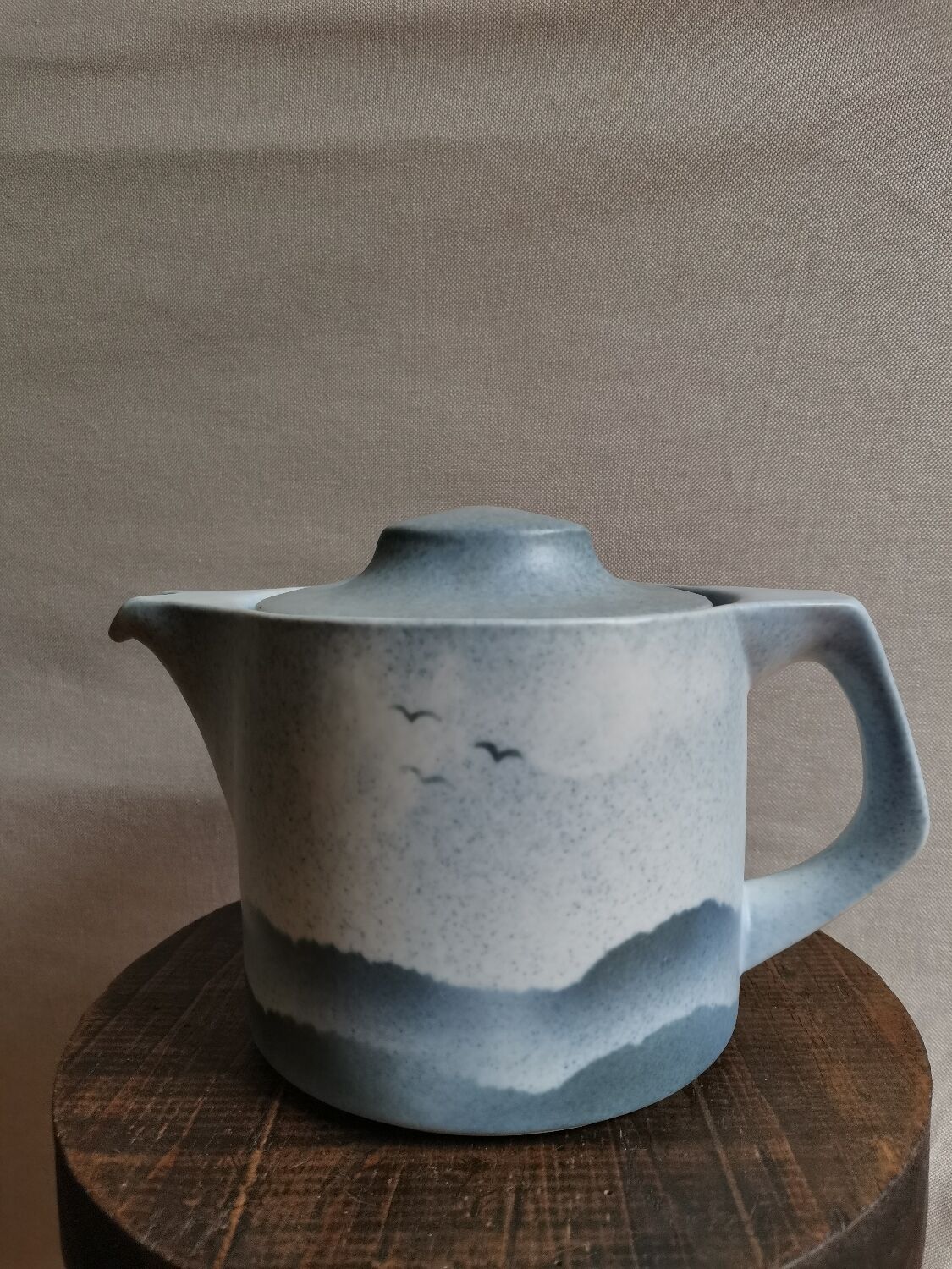 Teapot in porcelain virebent